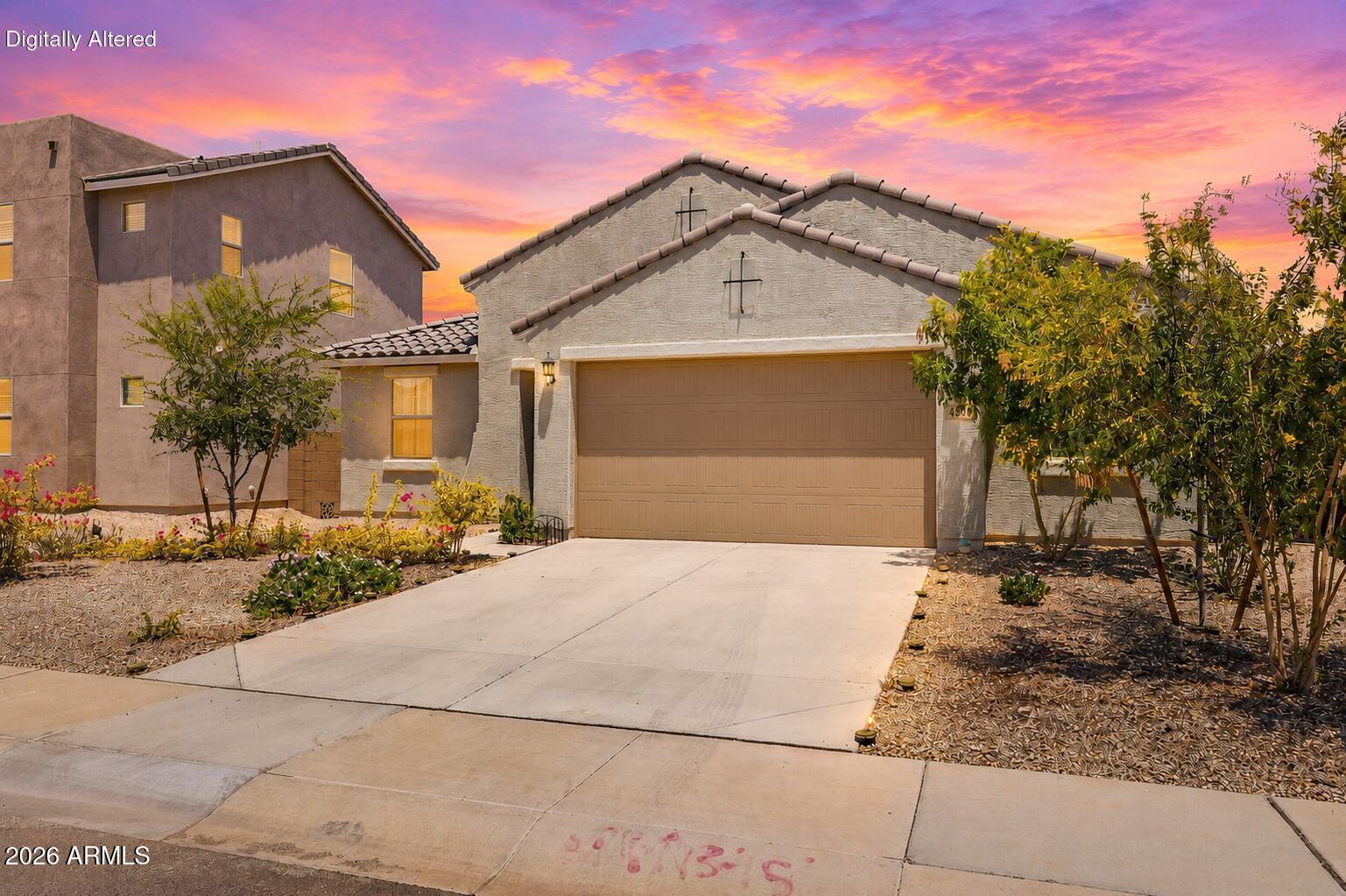 4564 W GILBERT Lane, San Tan Valley, AZ 85144