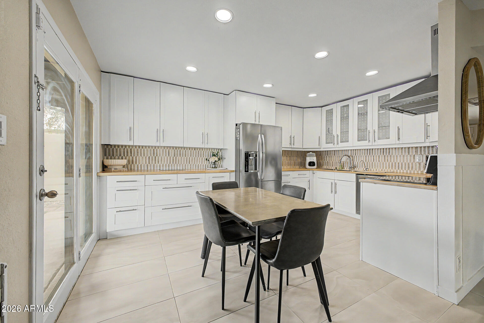 324 W SANTA CRUZ Drive, Tempe, AZ 85282