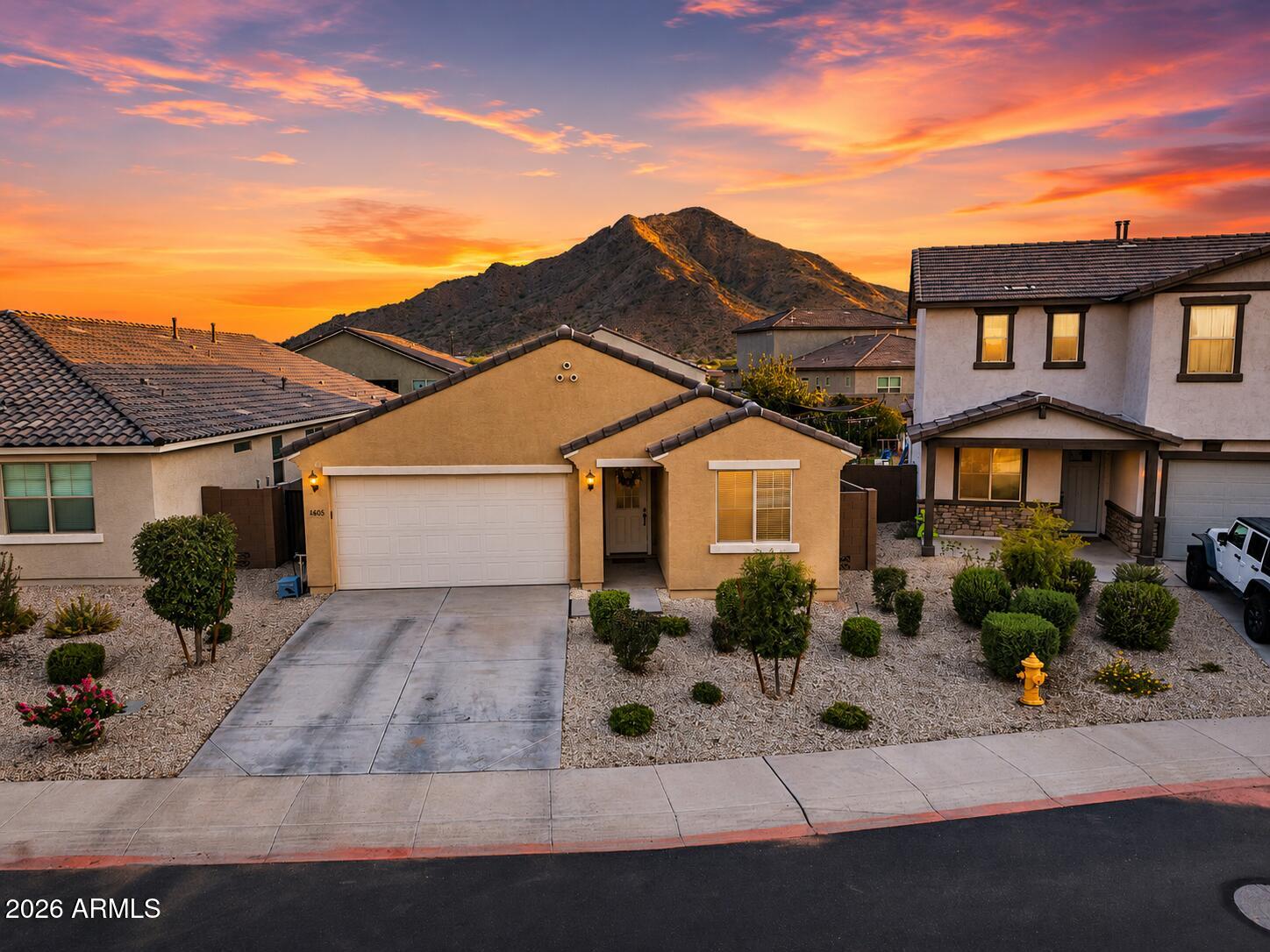 4605 W HAZEL Lane, San Tan Valley, AZ 85144