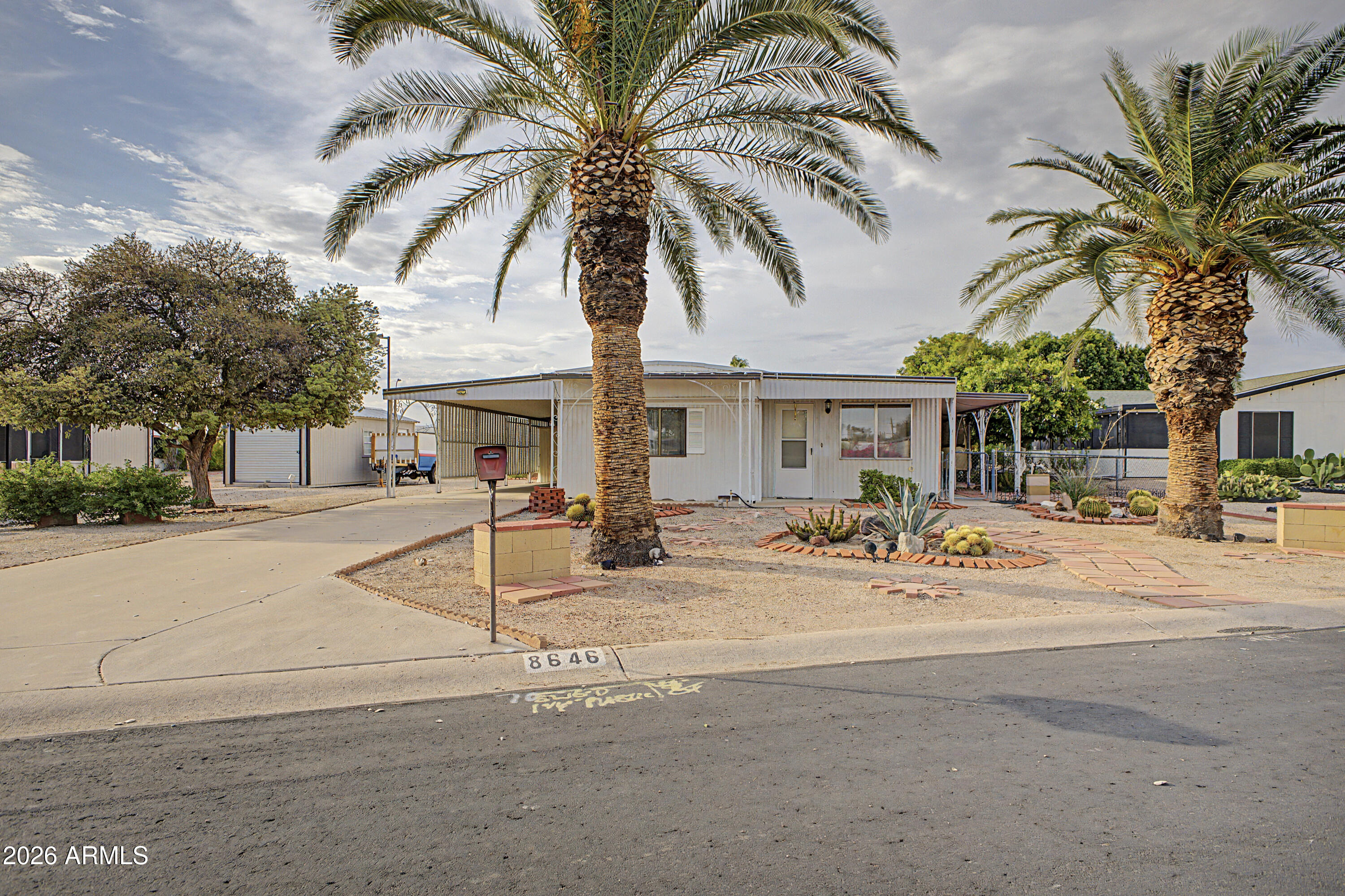 8646 E DULCIANA Avenue, Mesa, AZ 85208