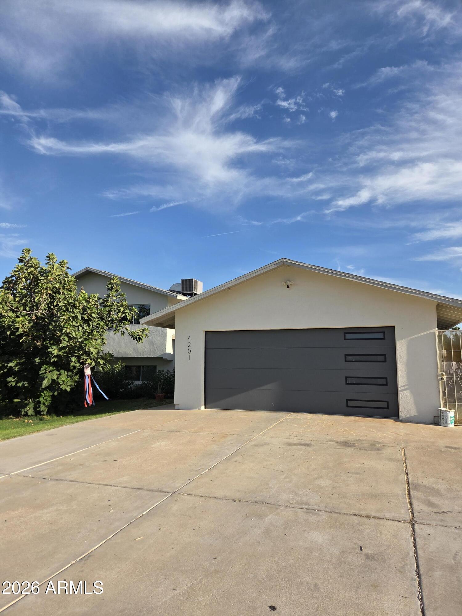 4201 W WALTANN Lane, Phoenix, AZ 85053
