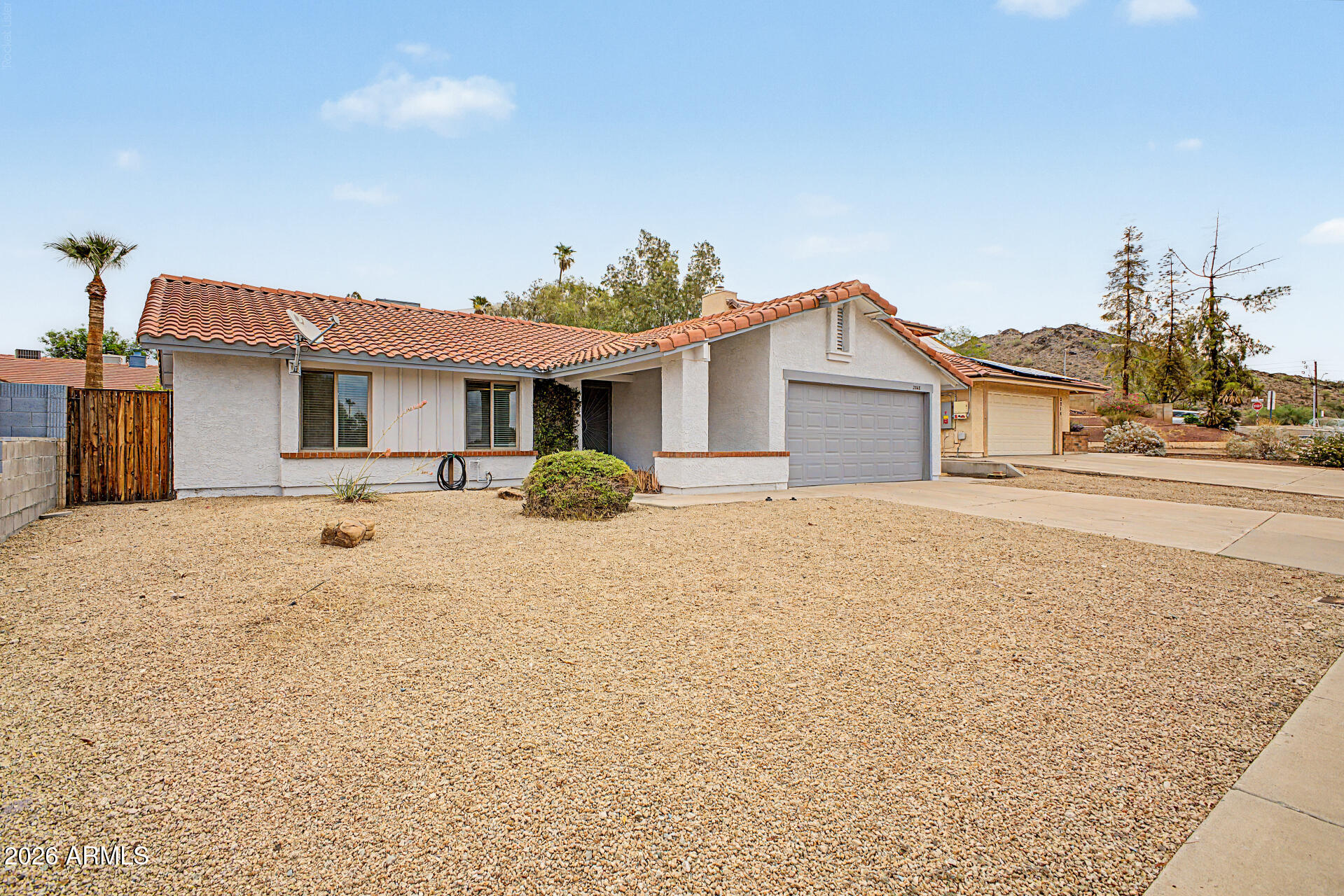 2208 E HEARN Road, Phoenix, AZ 85022