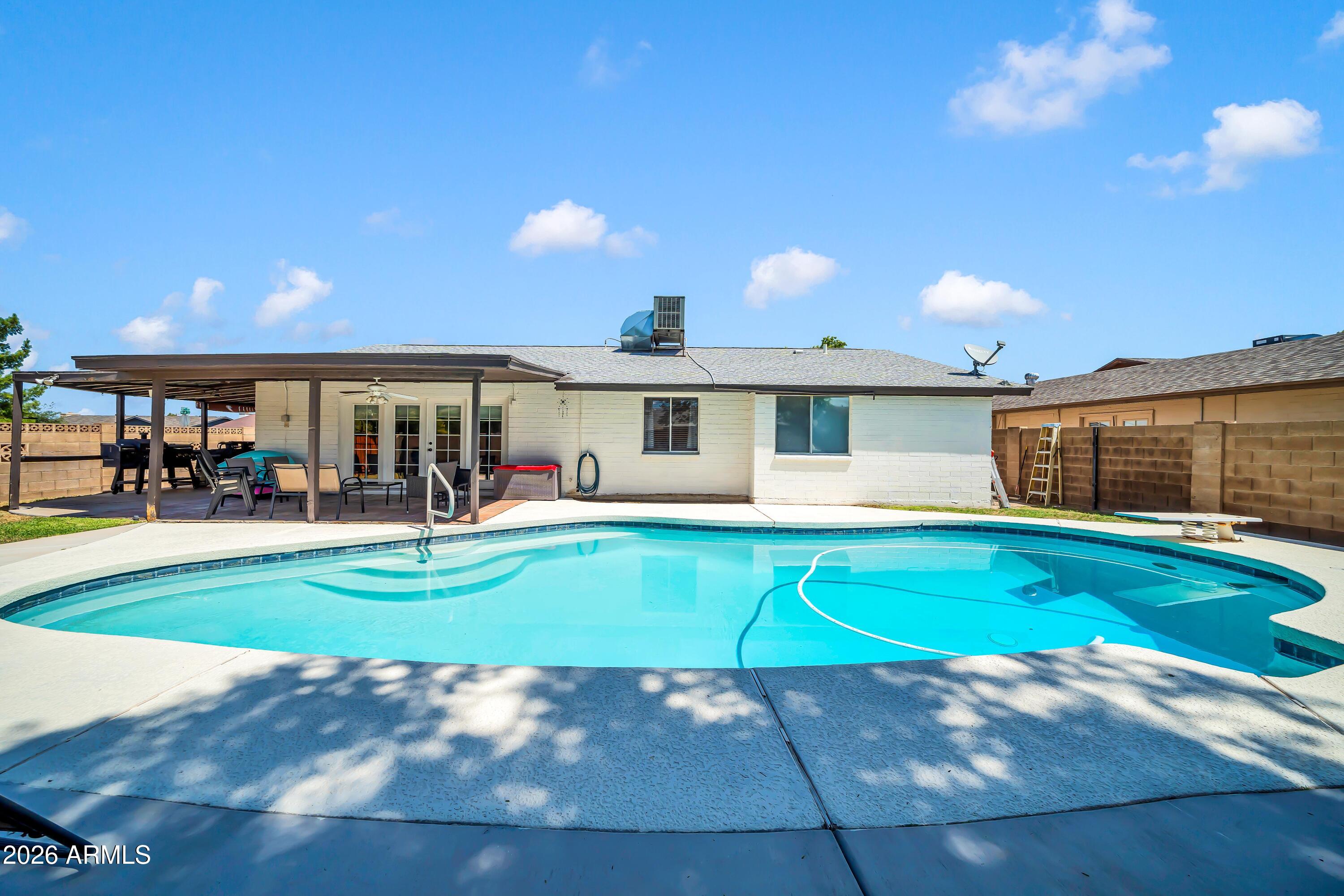 5647 W VOGEL Avenue, Glendale, AZ 85302