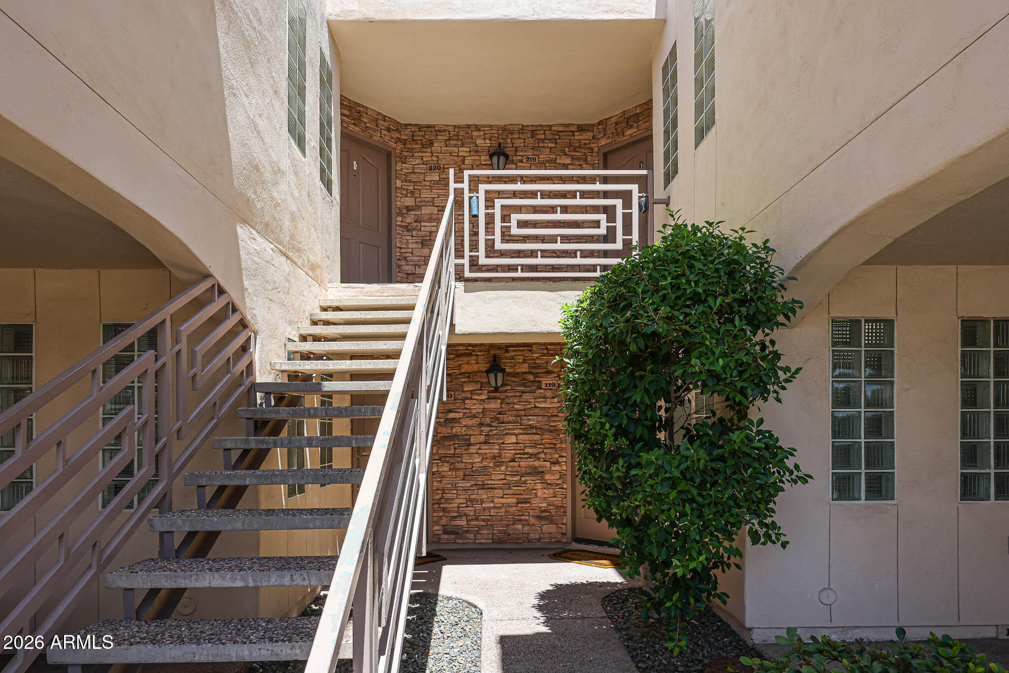 3235 E CAMELBACK Road 220, Phoenix, AZ 85018