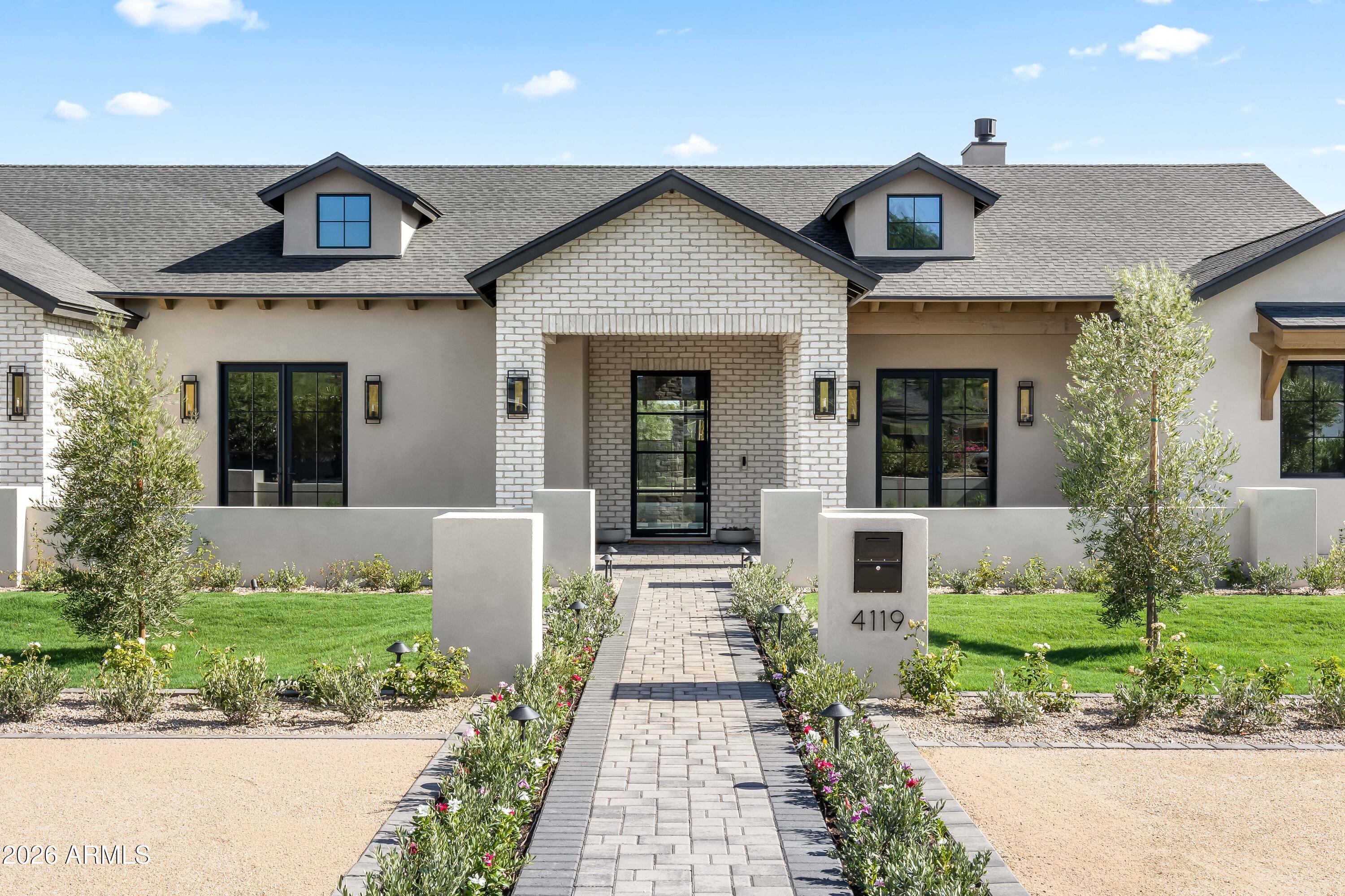 4119 E STANFORD Drive, Phoenix, AZ 85018