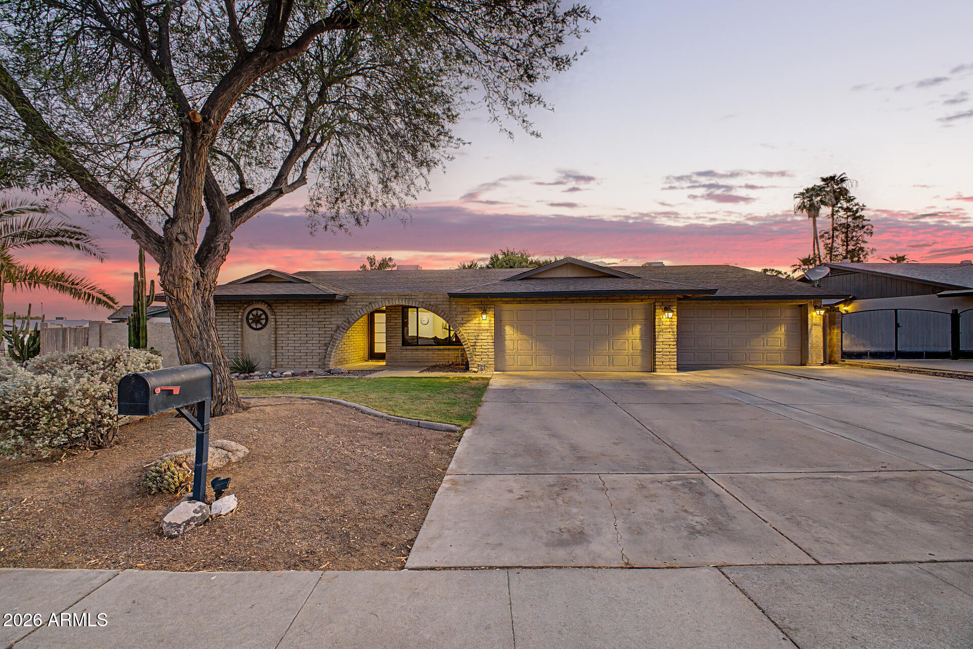 16310 N 36TH Drive, Phoenix, AZ 85053