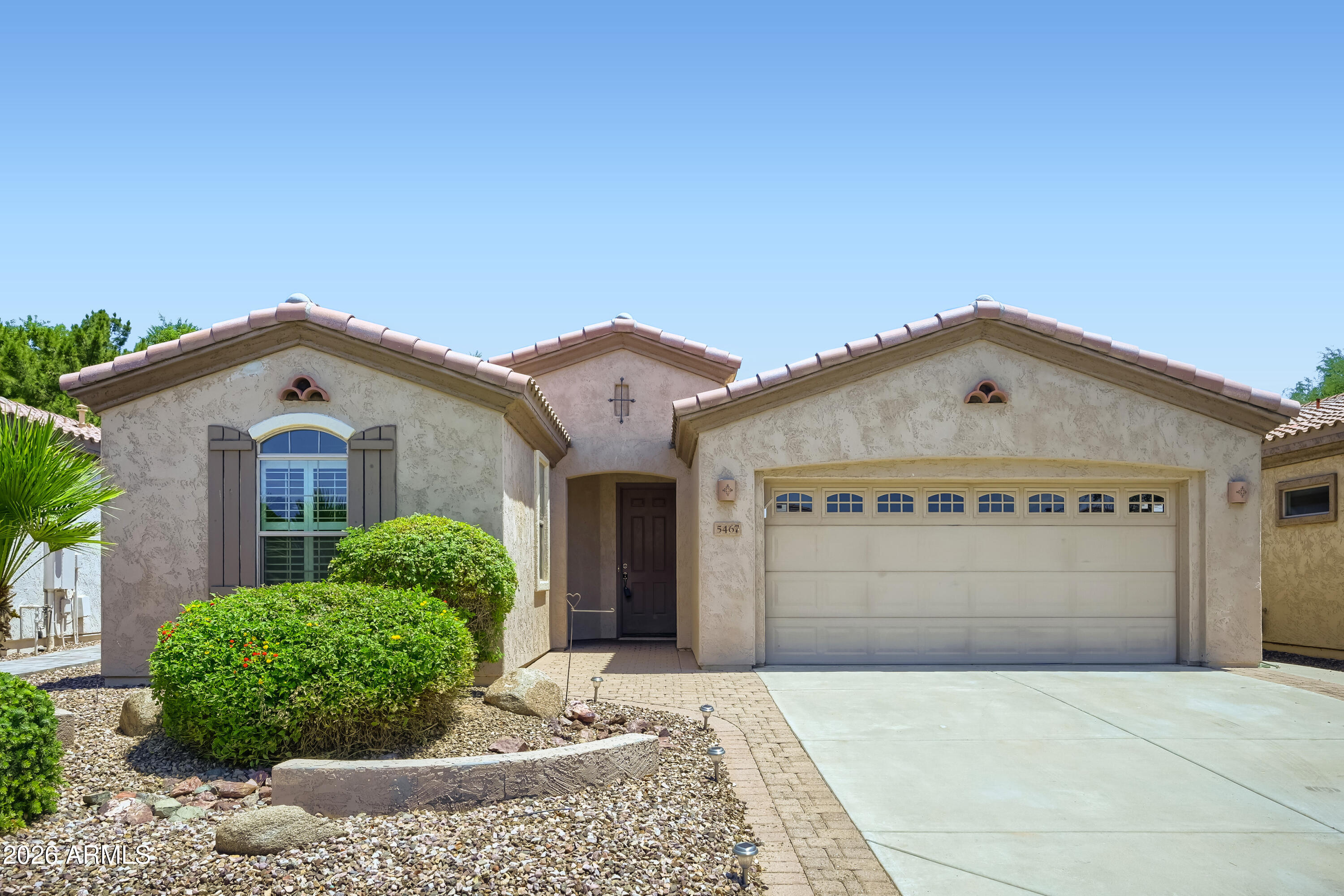 5467 S ALMOND Drive, Gilbert, AZ 85298