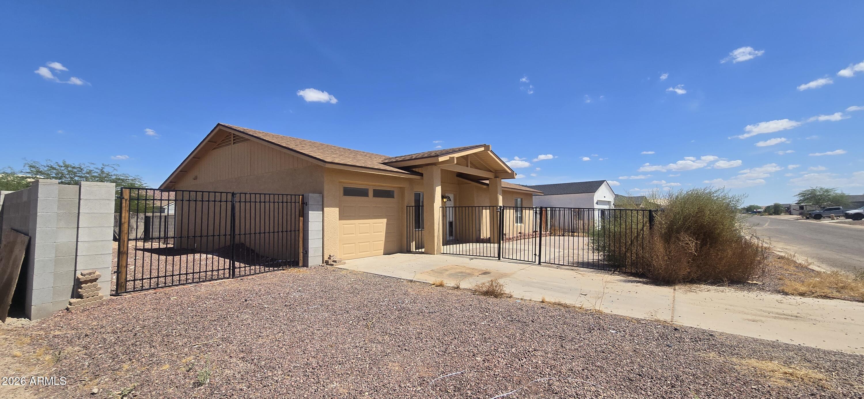 14263 S Avalon Road, Arizona City, AZ 85123