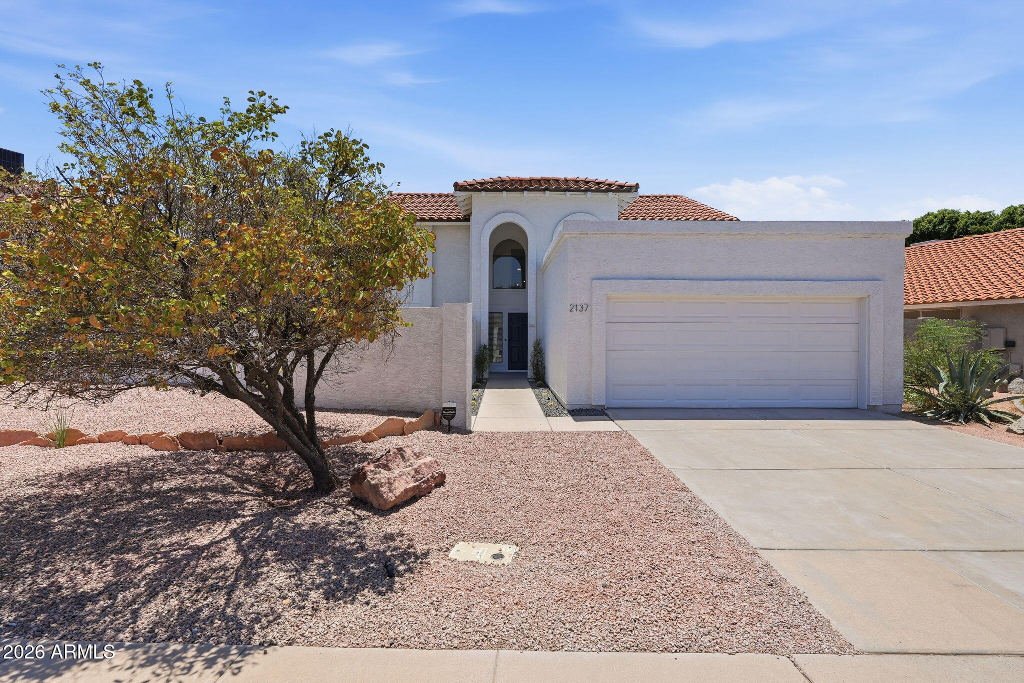 2137 S CATARINA Circle, Mesa, AZ 85202