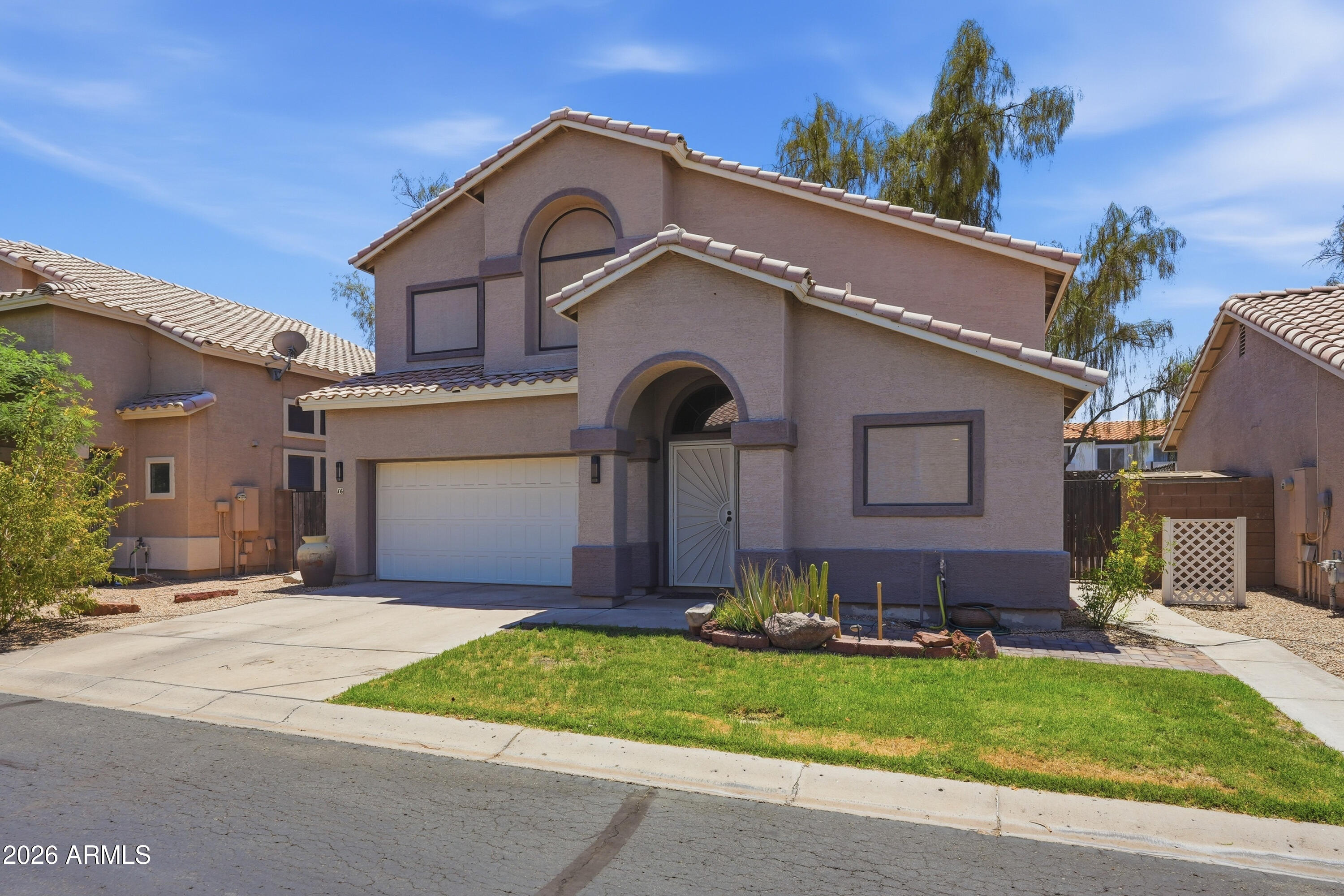 1425 S LINDSAY Road 16, Mesa, AZ 85204