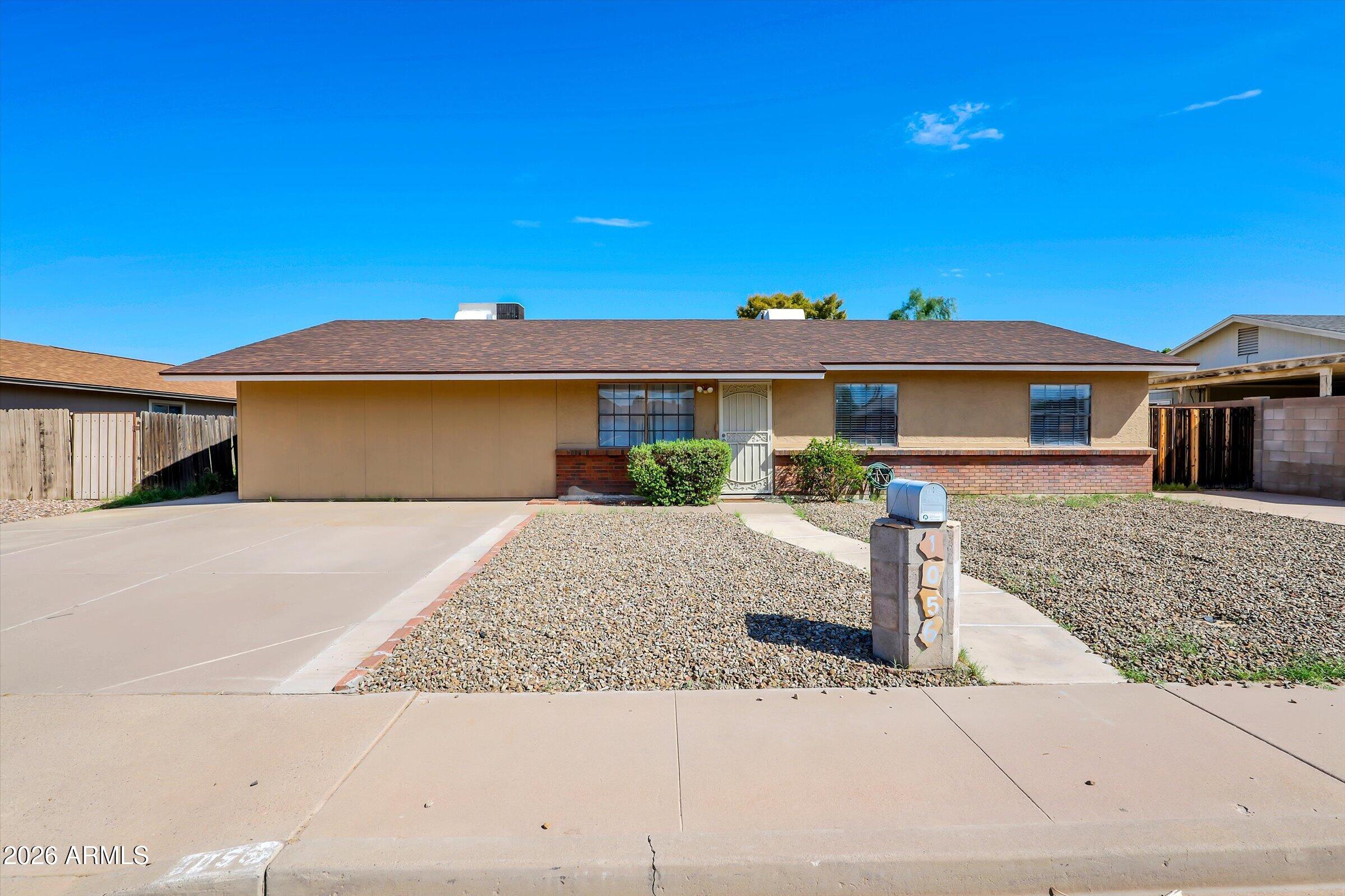 1056 W HACKAMORE Street, Mesa, AZ 85201