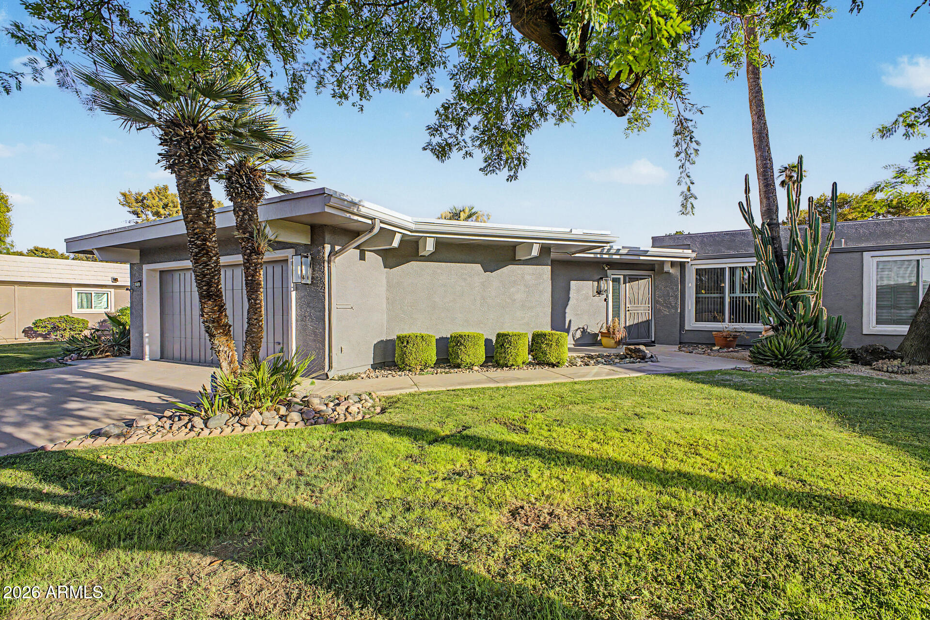 10501 W PINEAIRE Drive, Sun City, AZ 85351