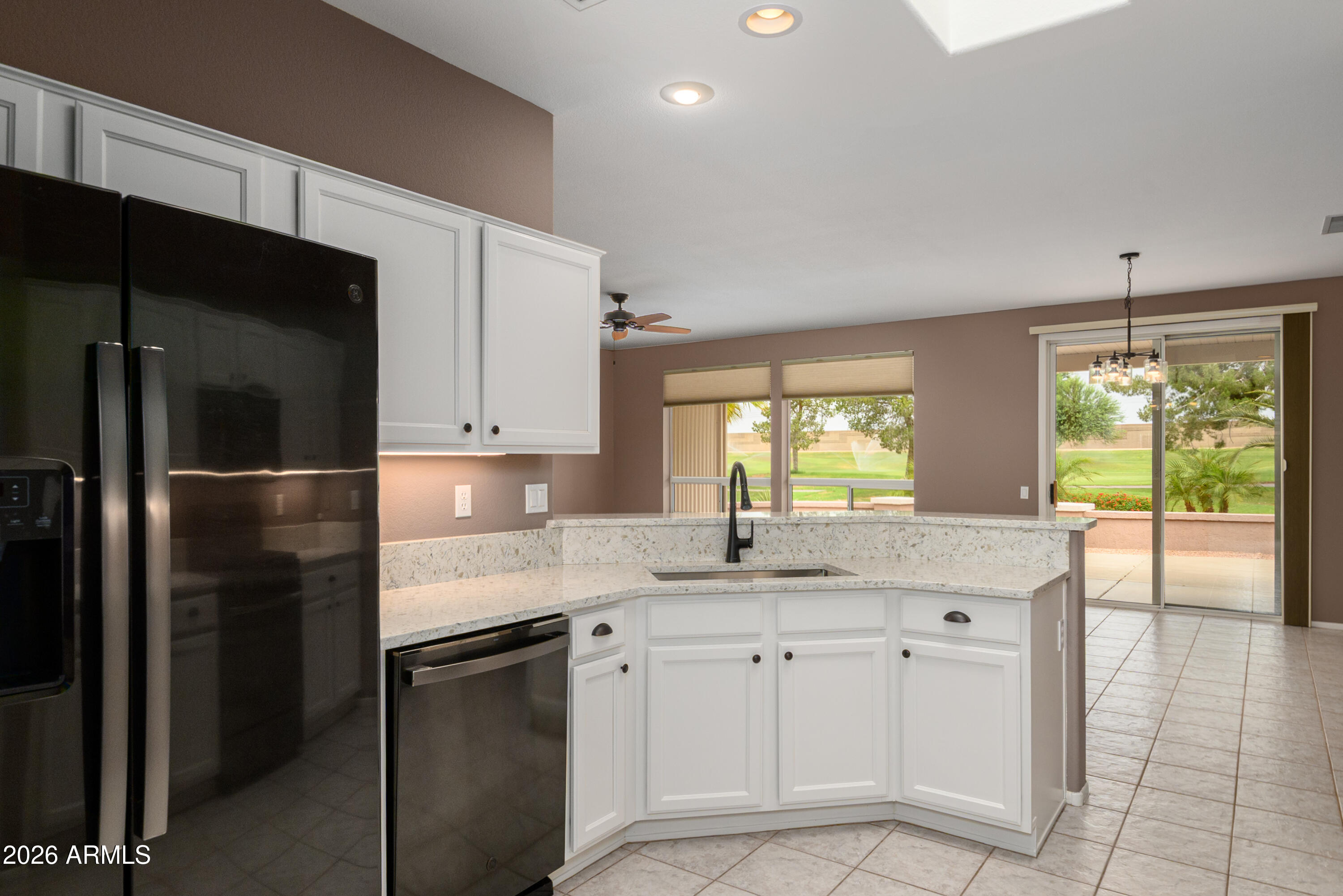 15192 W LAS BRIZAS Lane, Sun City West, AZ 85375