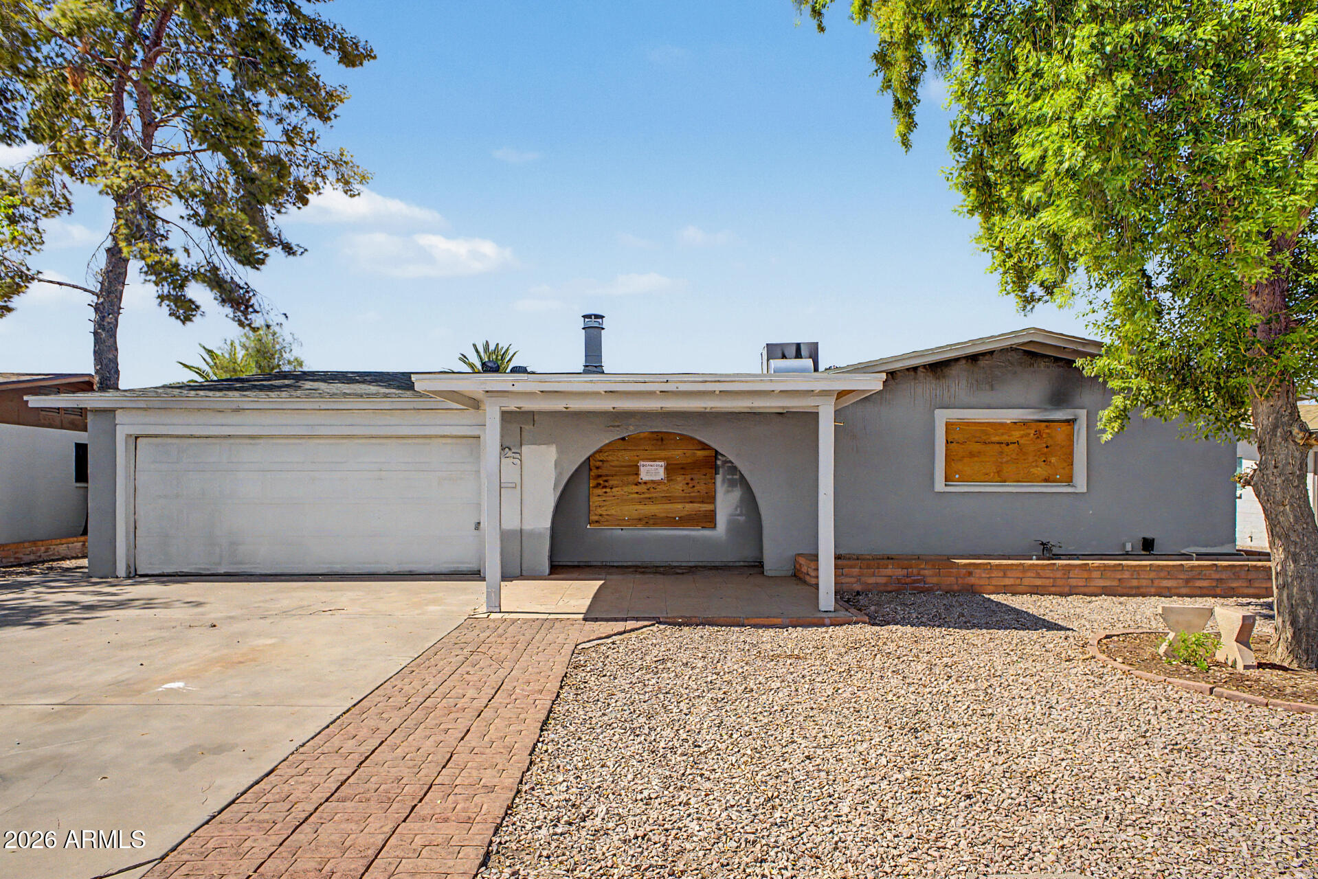 1825 E LA DONNA Drive, Tempe, AZ 85283