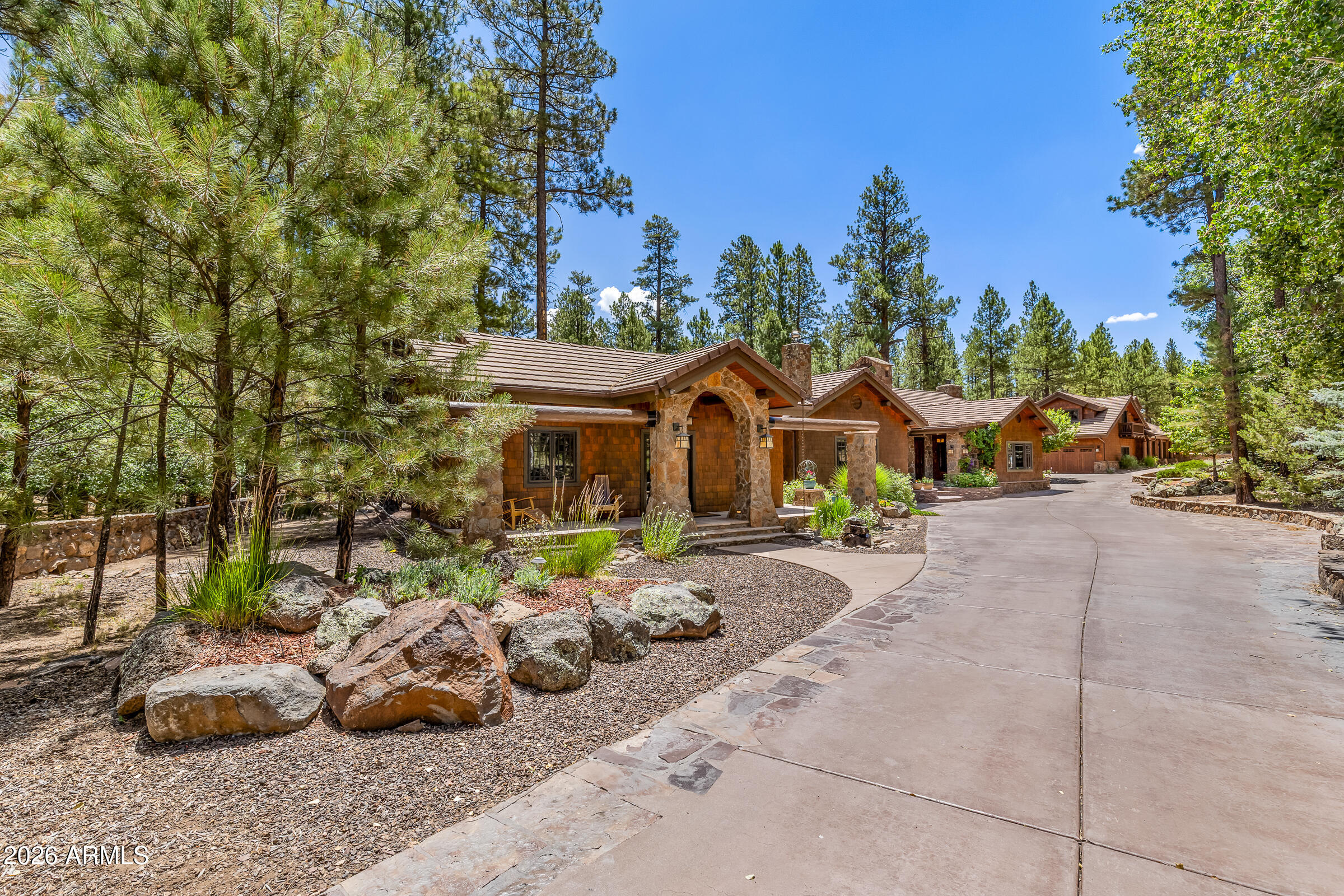 2912 N CREEKSIDE Drive, Flagstaff, AZ 86001