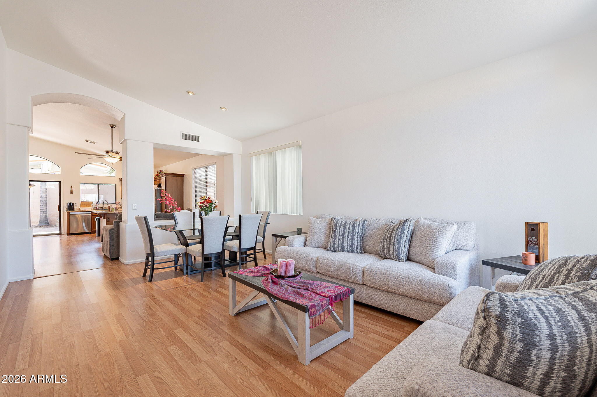 2103 E Wahalla Lane, Phoenix, AZ 85024