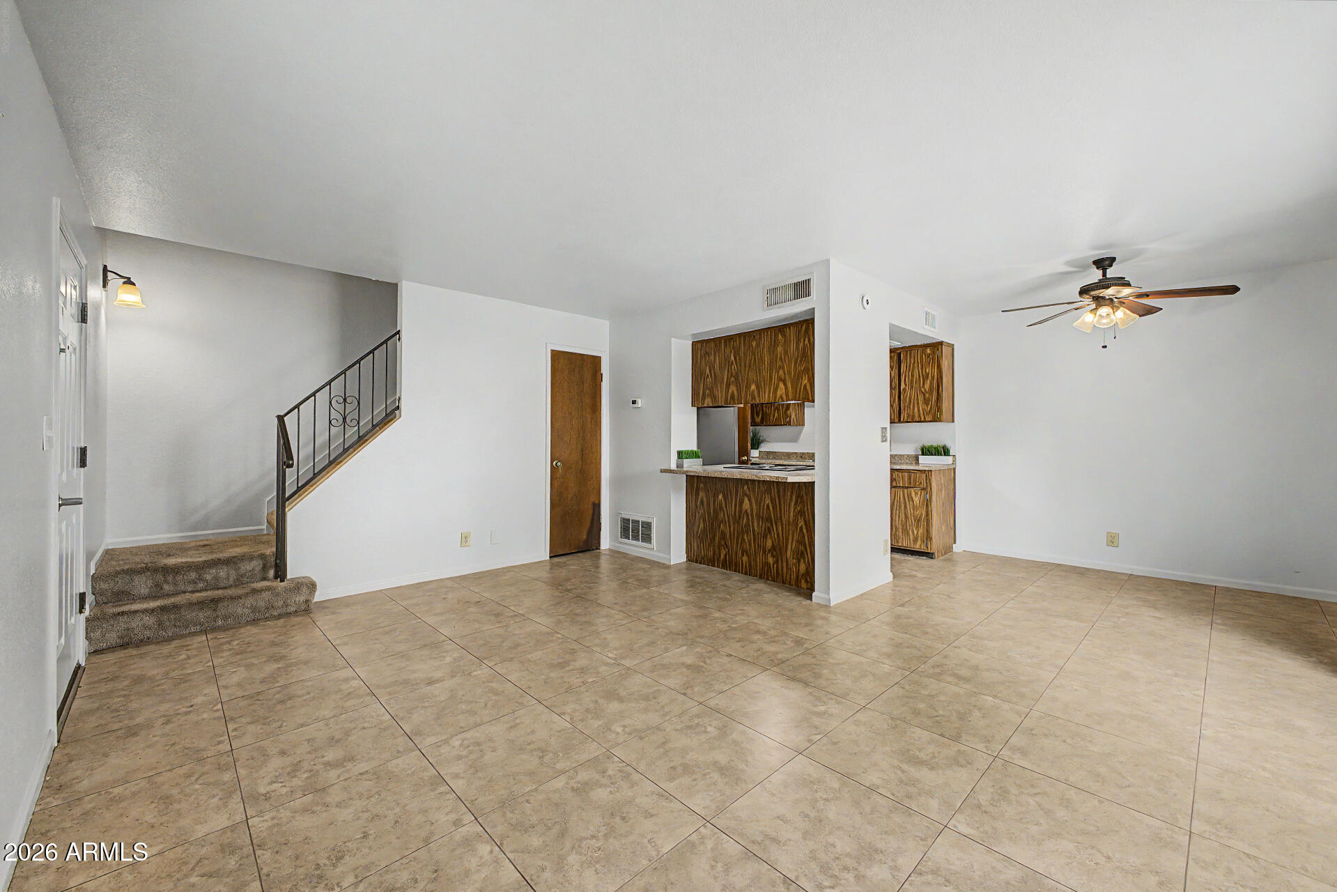 8841 N 12TH Place, Phoenix, AZ 85020