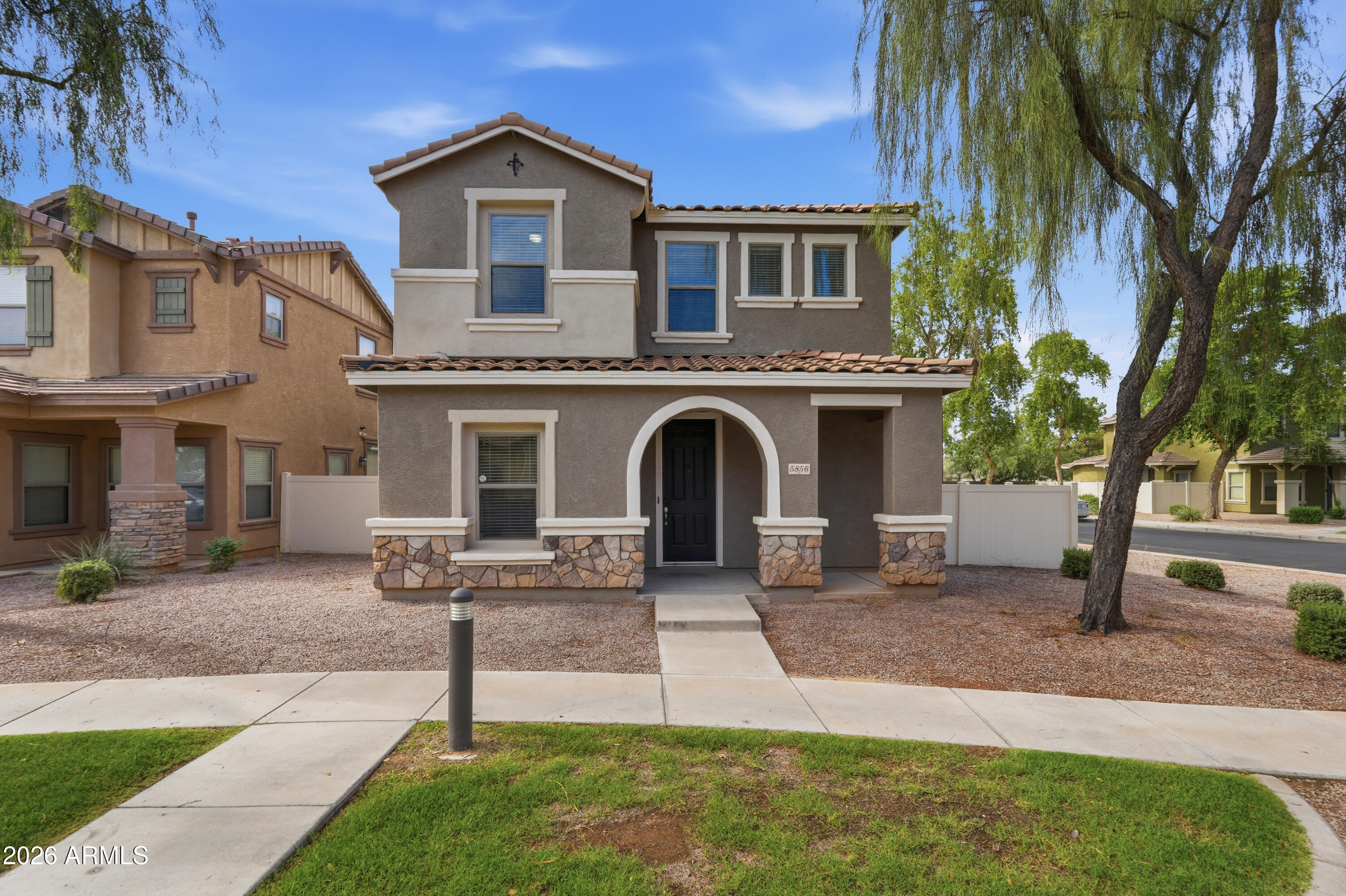 5856 E HOLMES Avenue, Mesa, AZ 85206