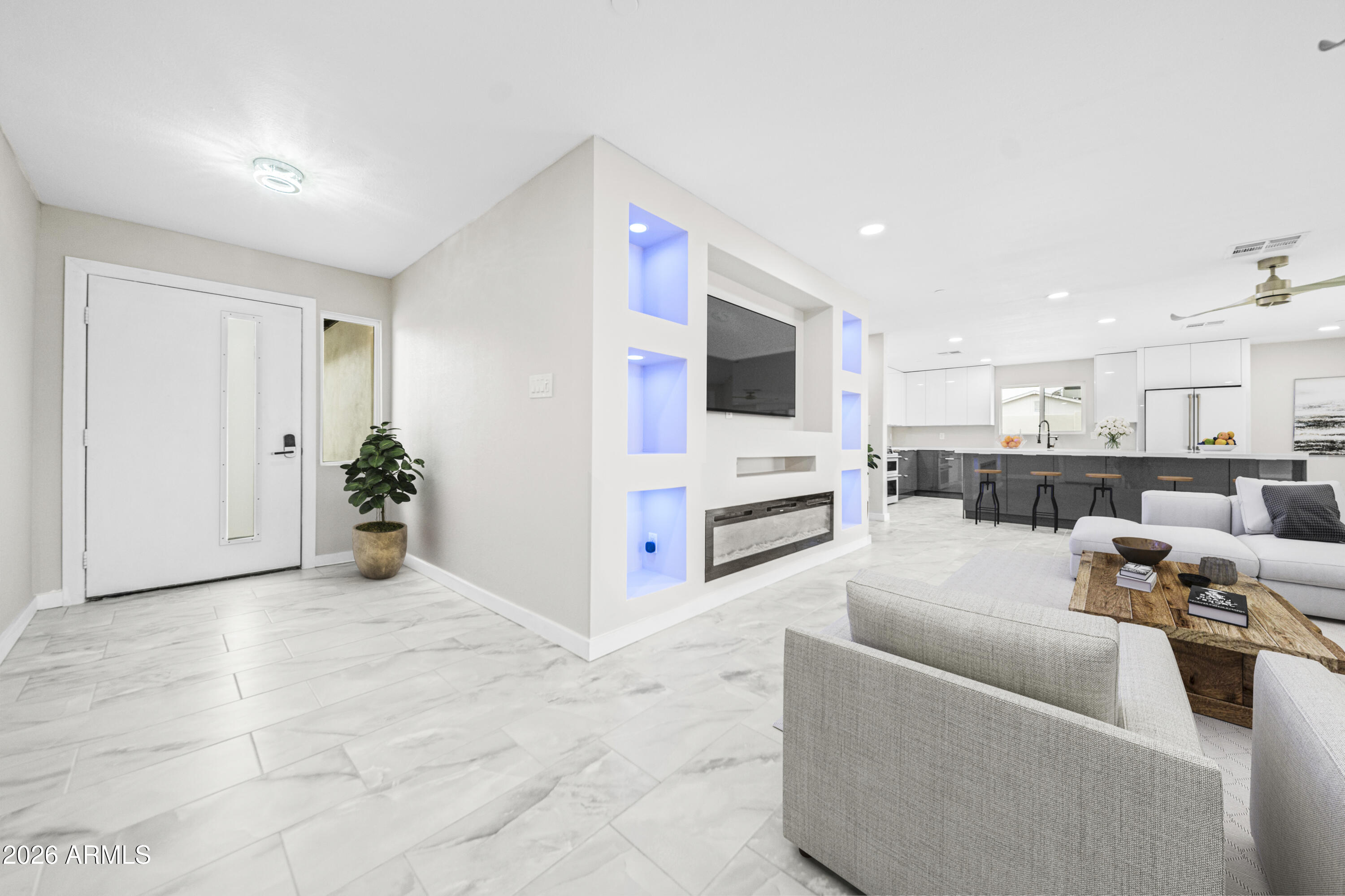 8202 E WHITTON Avenue, Scottsdale, AZ 85251