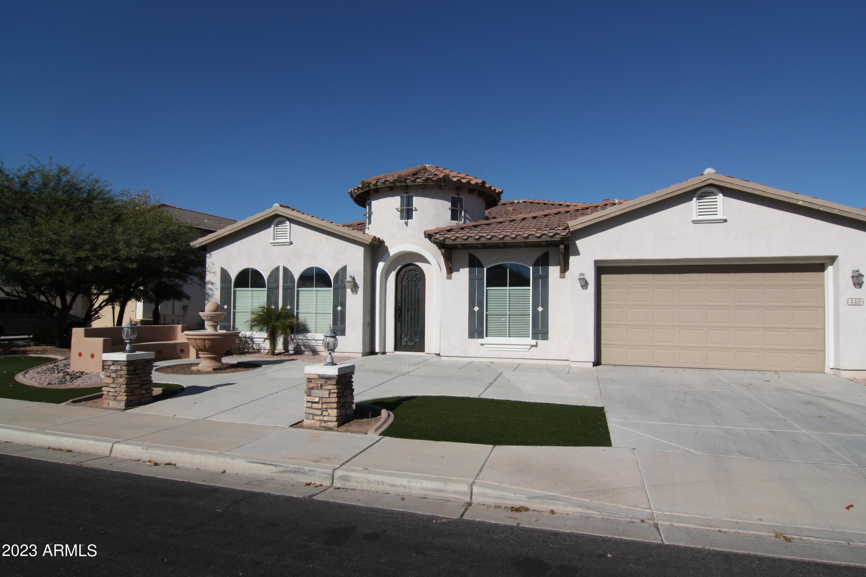 440 E CRESCENT Place, Chandler, AZ 85249