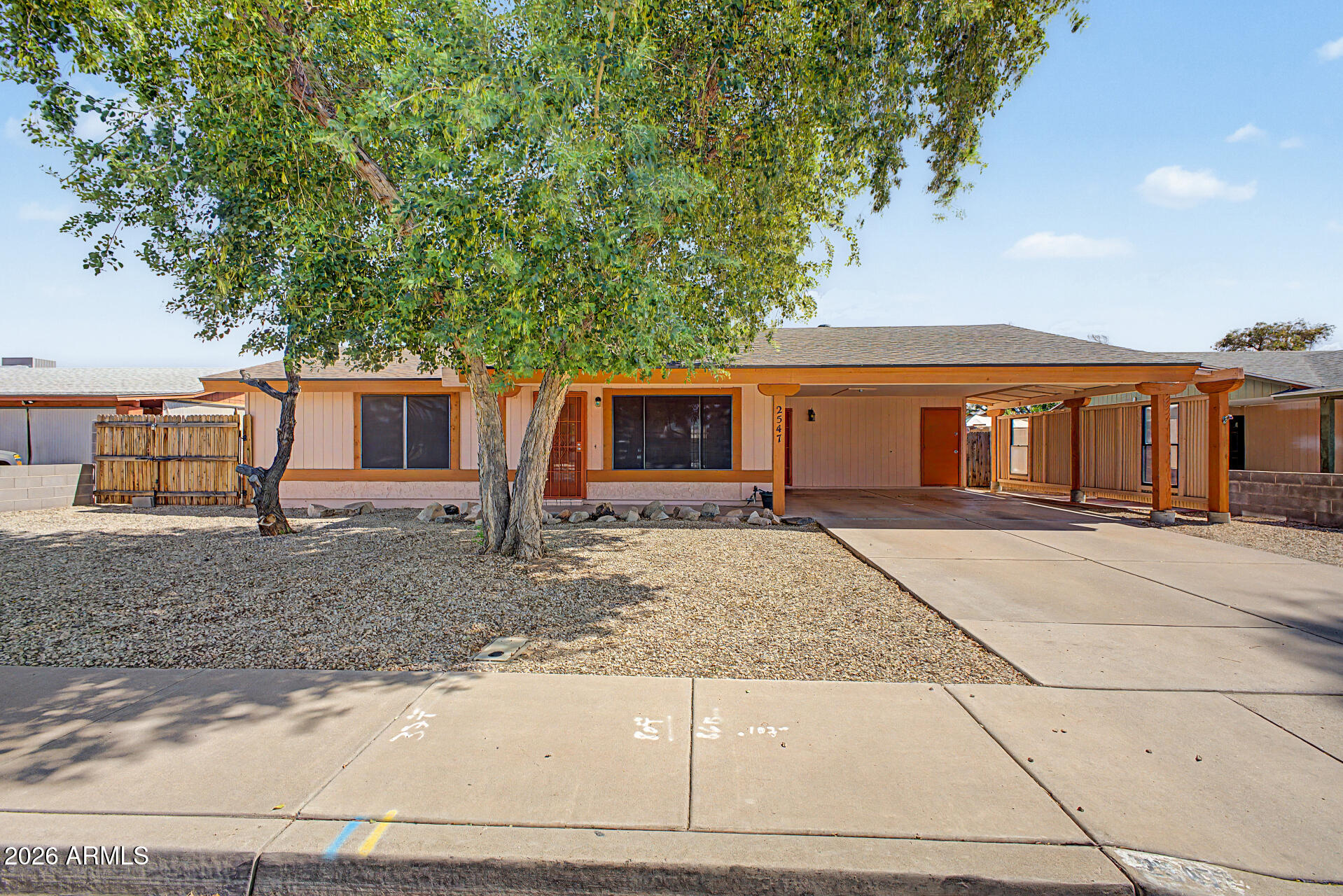 2547 E BUTTE Street, Mesa, AZ 85213