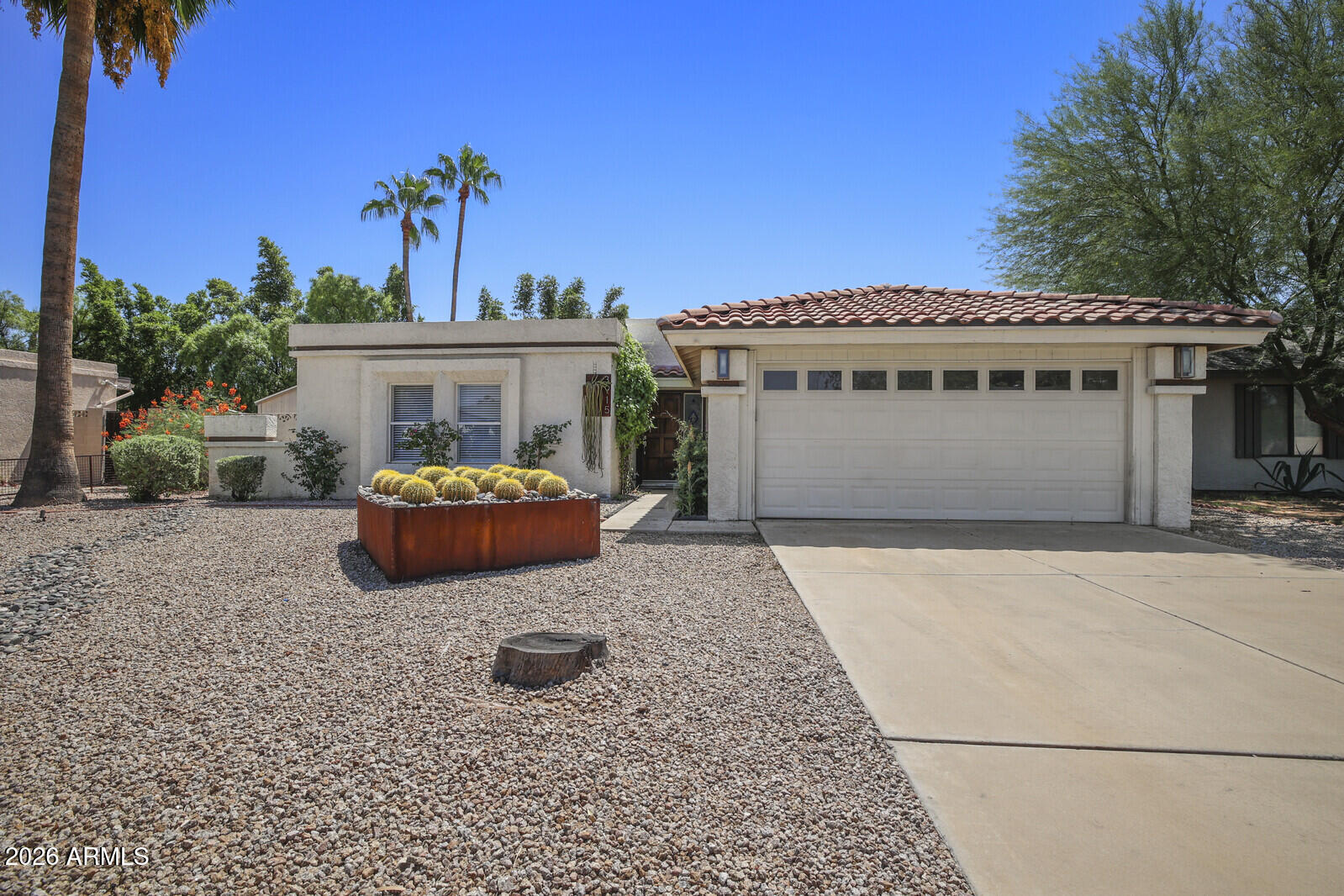 3915 E LARKSPUR Drive, Phoenix, AZ 85032