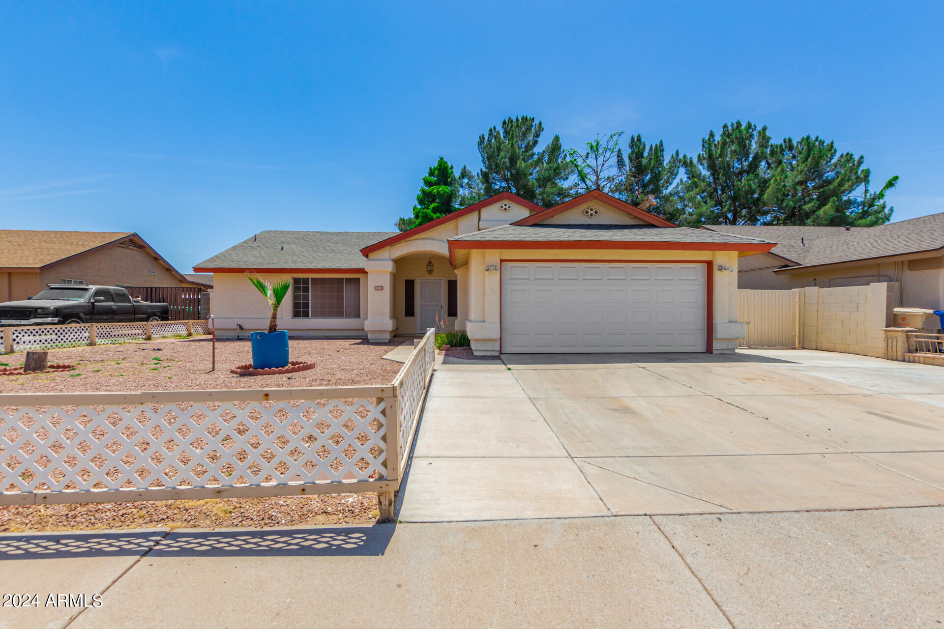 8591 W OREGON Avenue, Glendale, AZ 85305