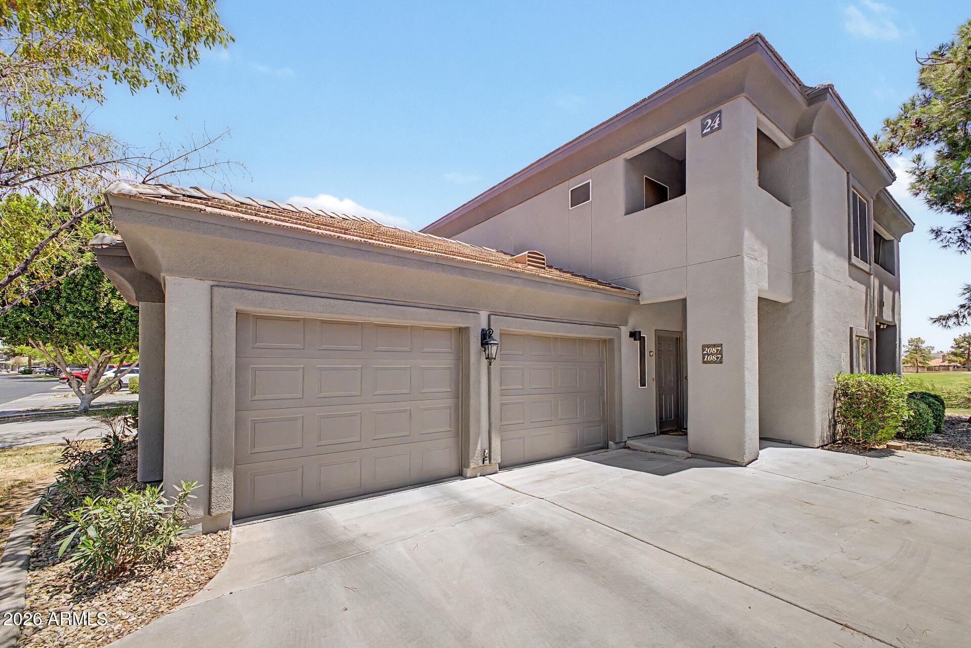 7401 W ARROWHEAD CLUBHOUSE Drive 2087, Glendale, AZ 85308