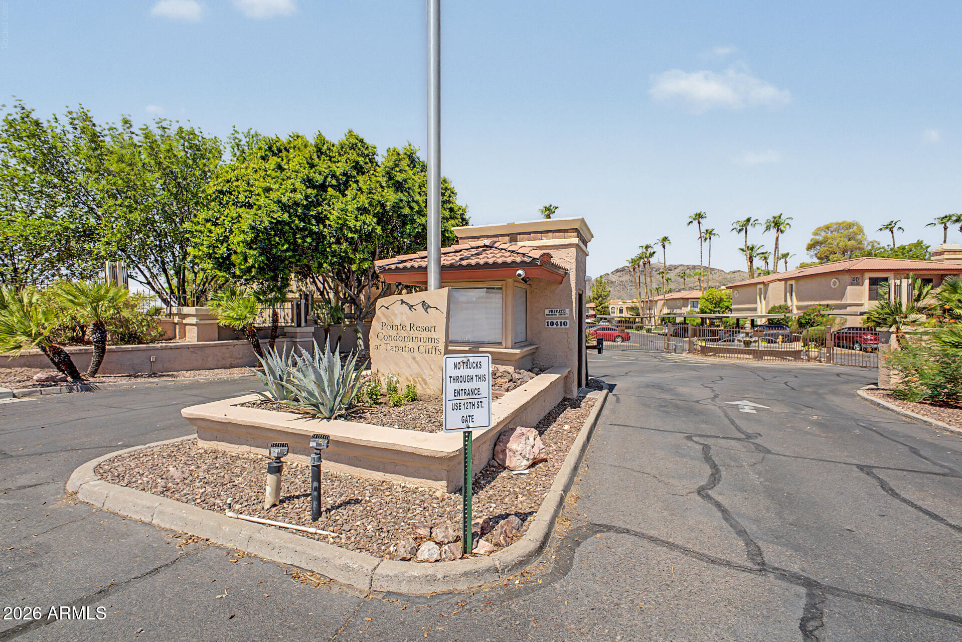 10410 N CAVE CREEK Road 1009, Phoenix, AZ 85020
