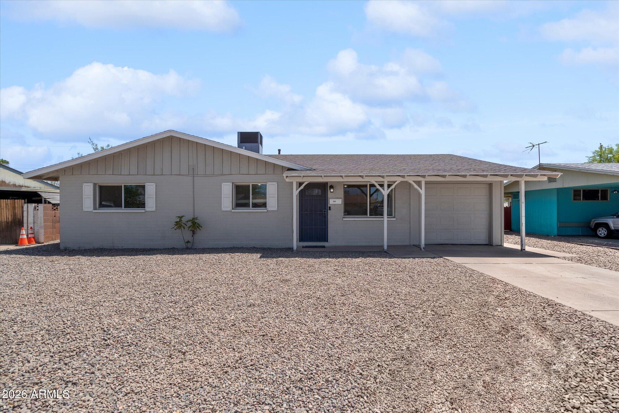 3631 W DENTON Lane, Phoenix, AZ 85019