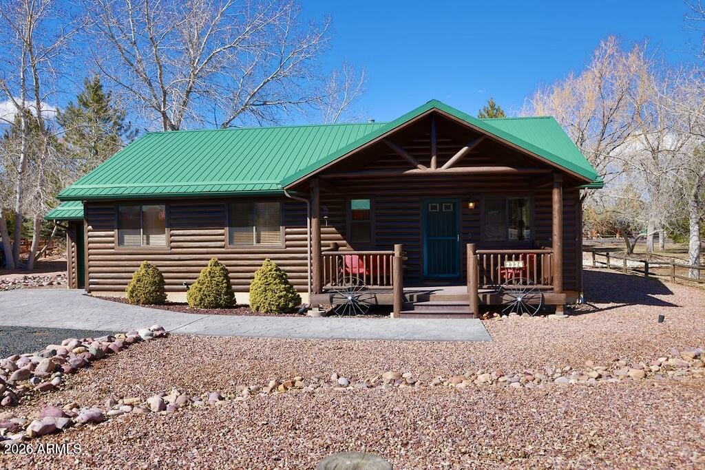 2334 S Buffalo Loop, Overgaard, AZ 85933