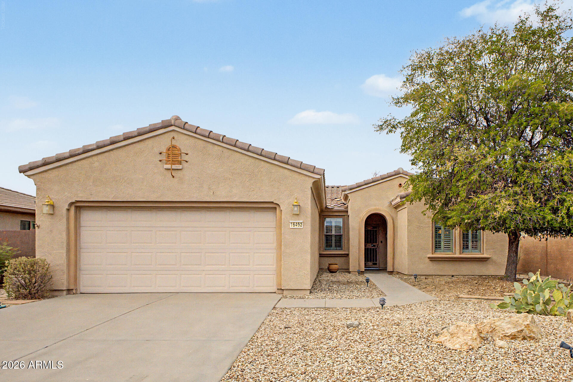 16492 W CHUPAROSA Lane, Surprise, AZ 85387