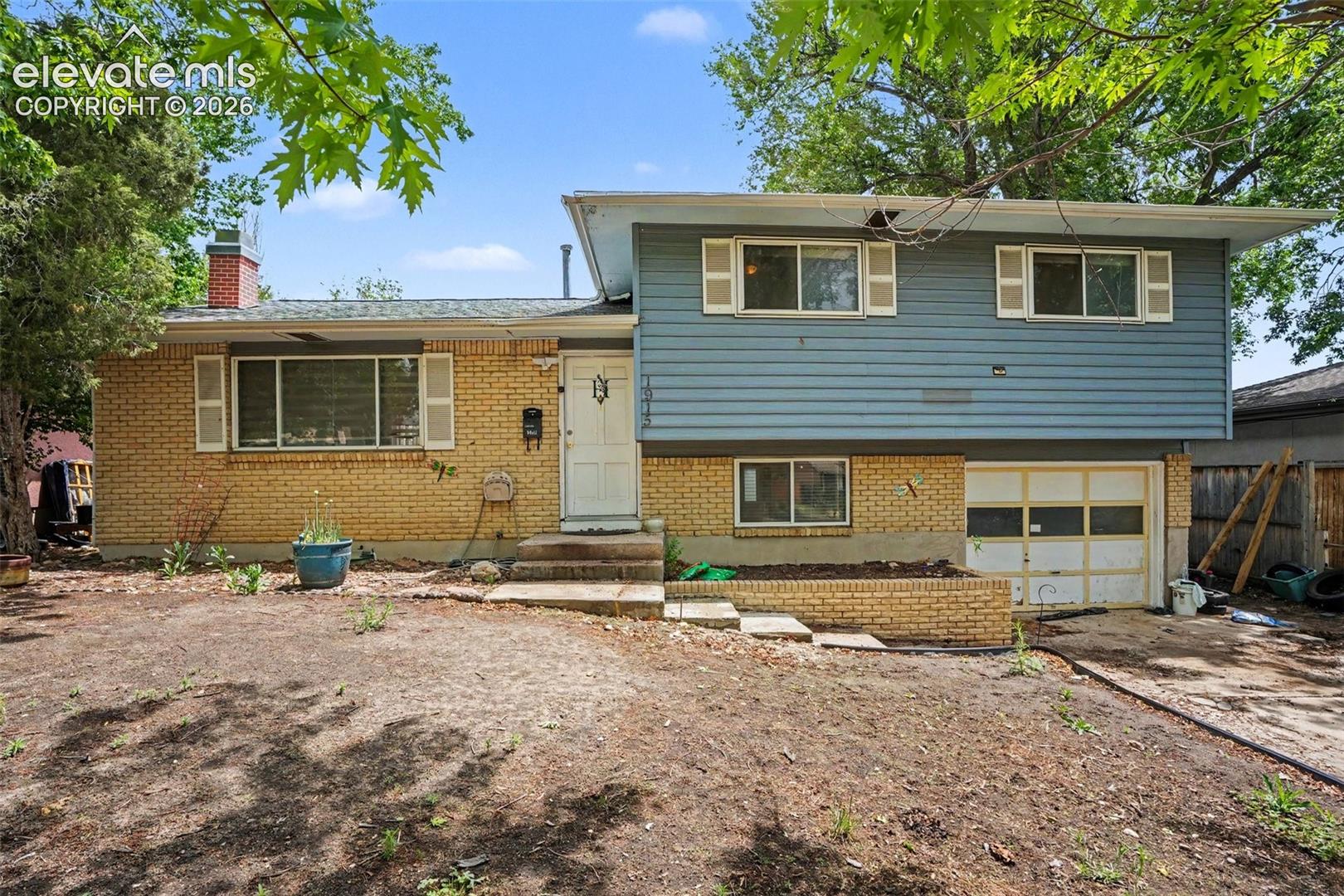 1915 Sussex Lane, Colorado Springs, CO 80909