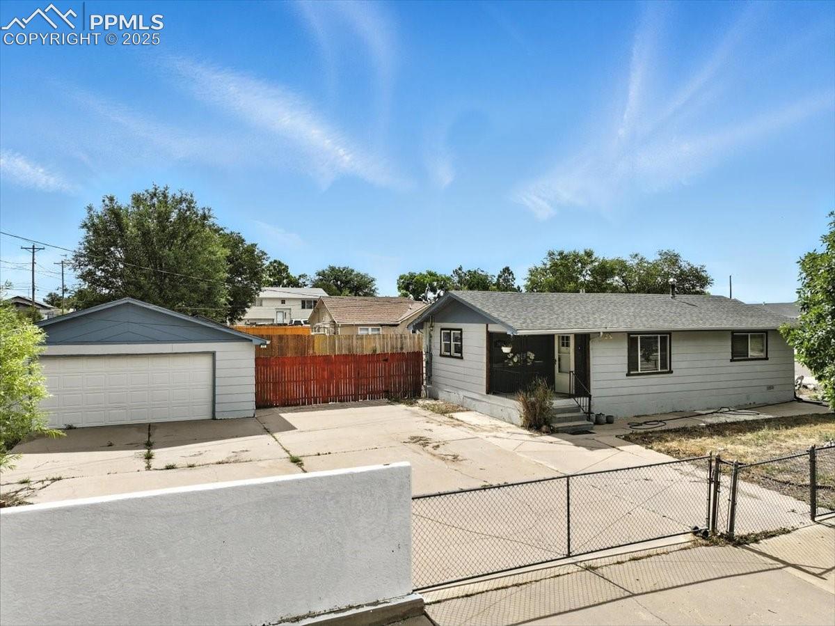 2402 W 17th Street, Pueblo, CO 81003