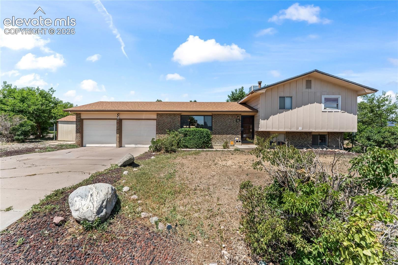 22 Heatherwood Lane, Pueblo, CO 81008