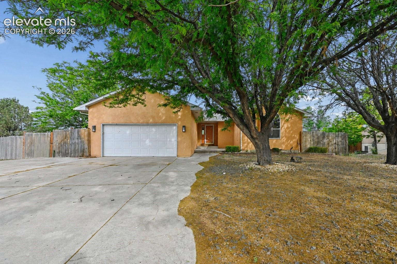 979 S Alexis Lane, Pueblo, CO 81007