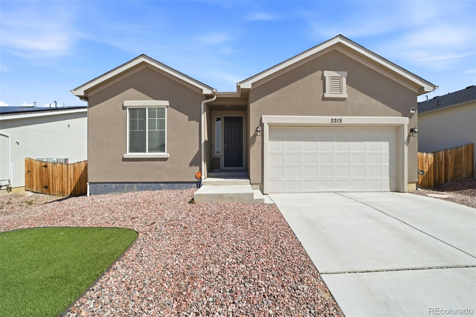 2213 Sunrise Lane, Pueblo, CO 81008