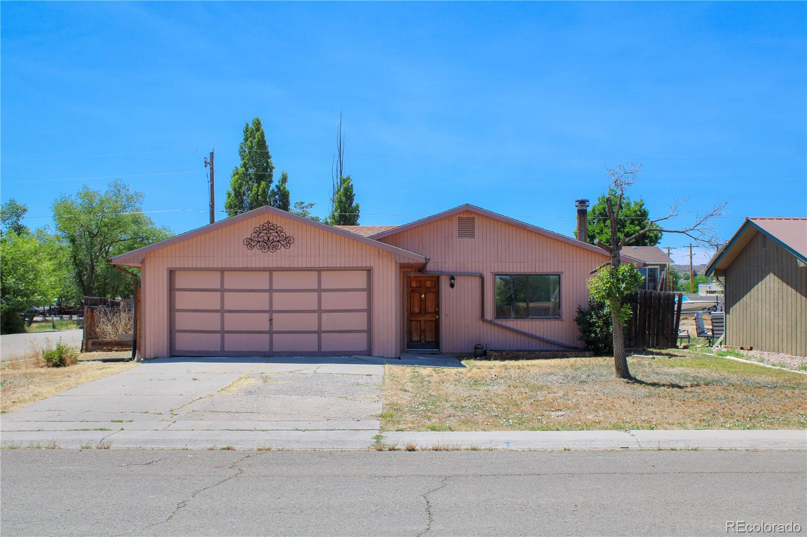 255 E Raven Avenue, Rangely, CO 81648