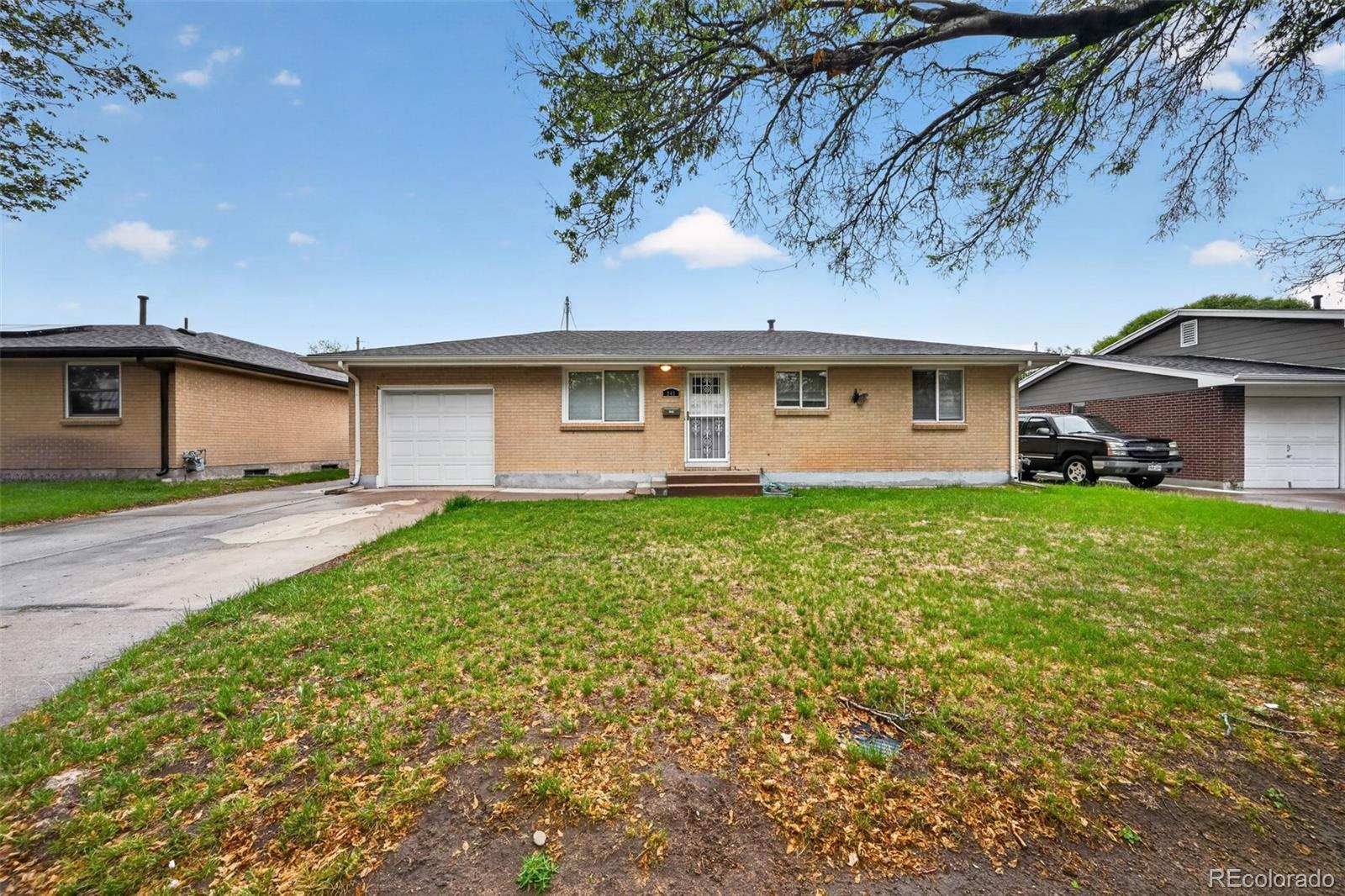 941 S Ironton Street, Aurora, CO 80012