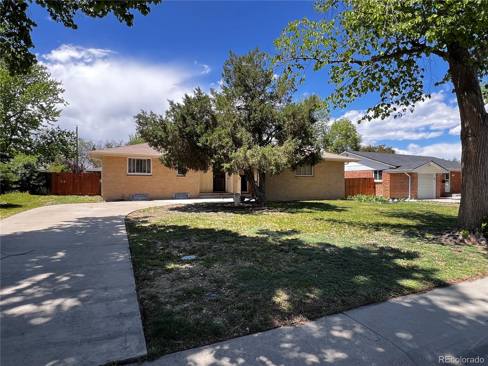 535 Kenton Street, Aurora, CO 80010