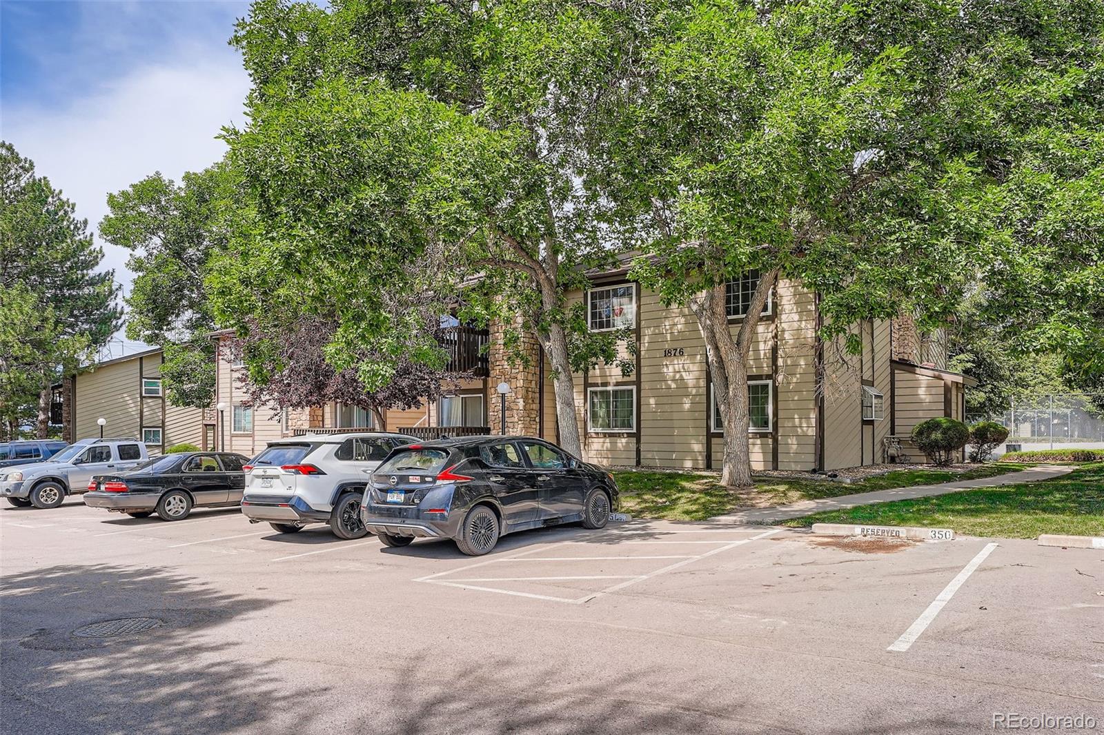 1876 S Pitkin Circle #B, Aurora, CO 80017