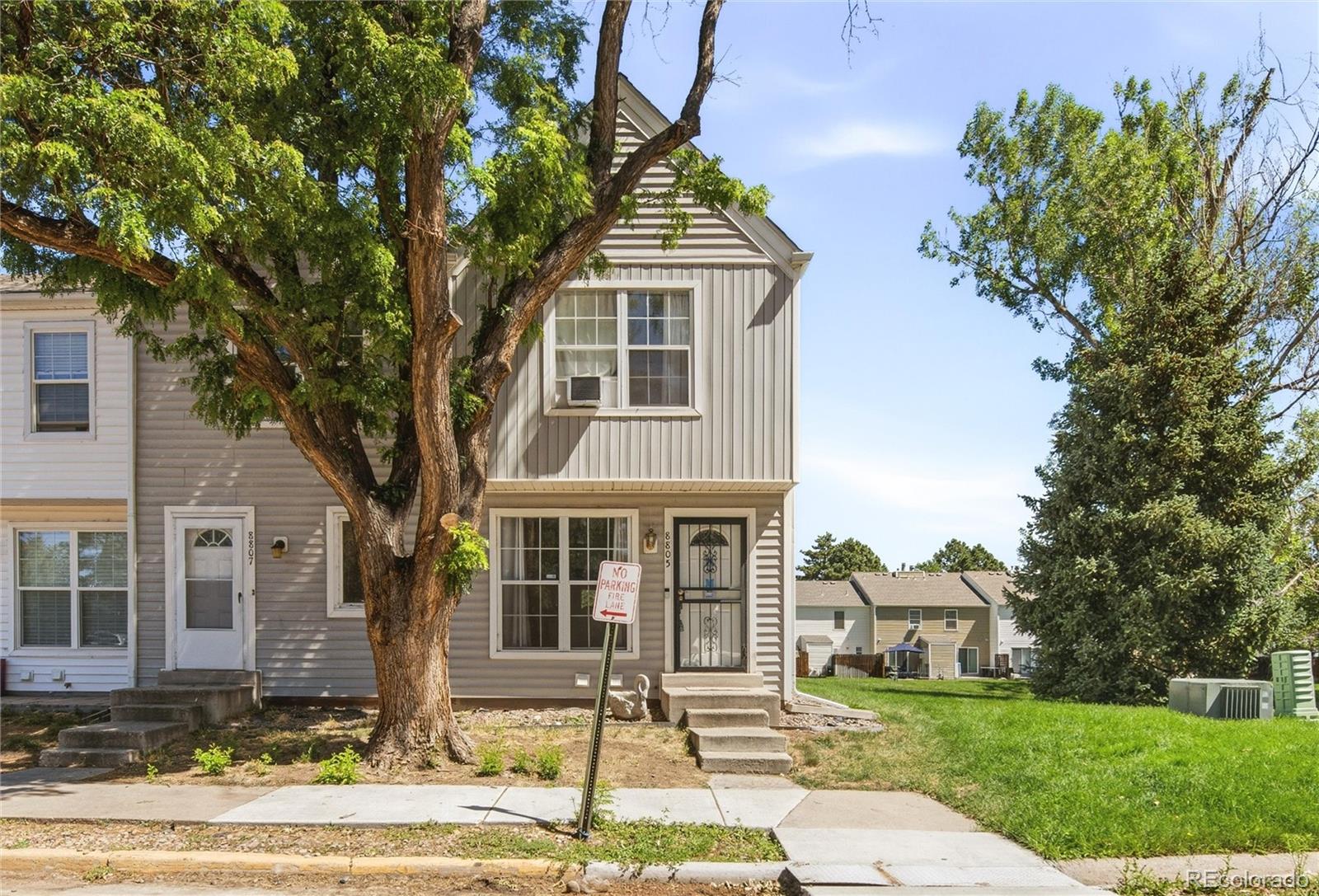 8805 W Floyd Avenue, Lakewood, CO 80227