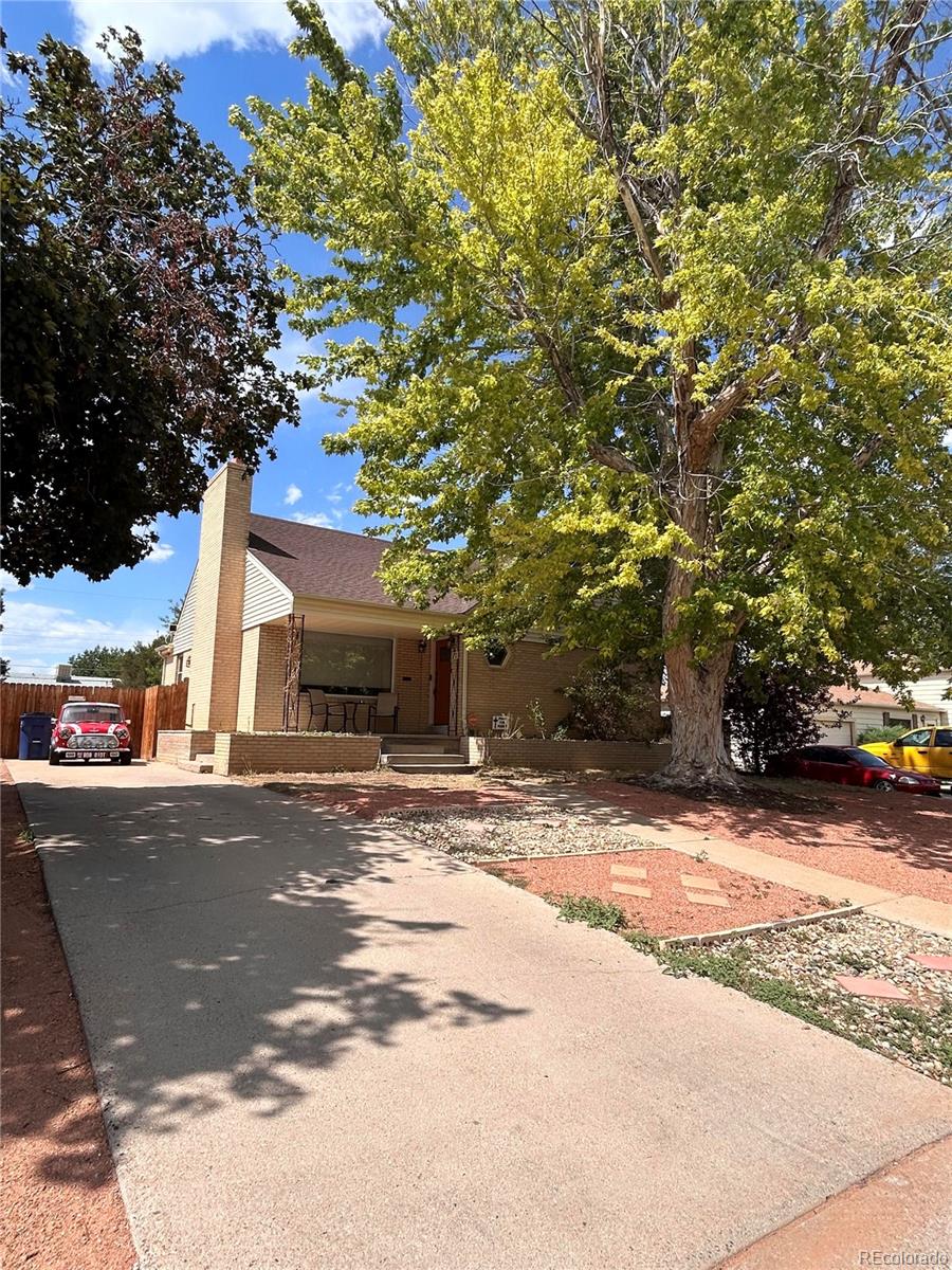 187 University Circle, Pueblo, CO 81005