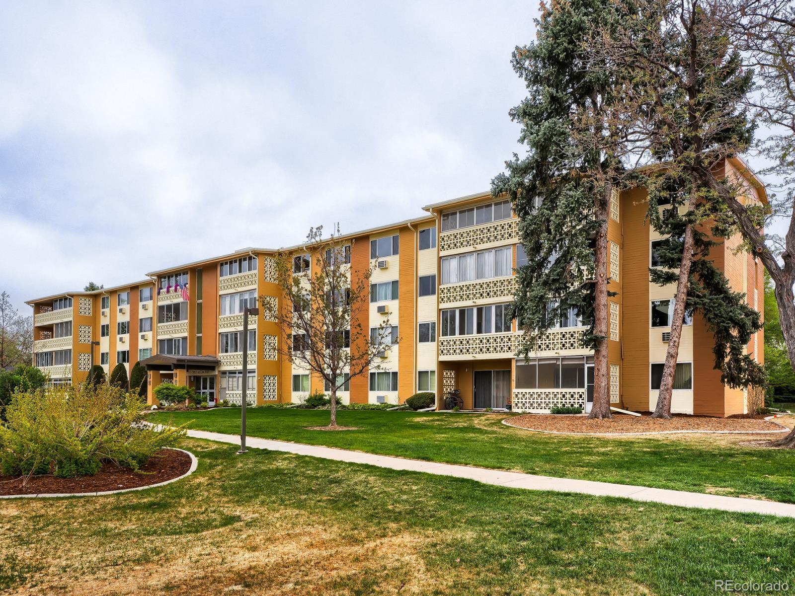 795 S Alton Way #8C, Denver, CO 80247