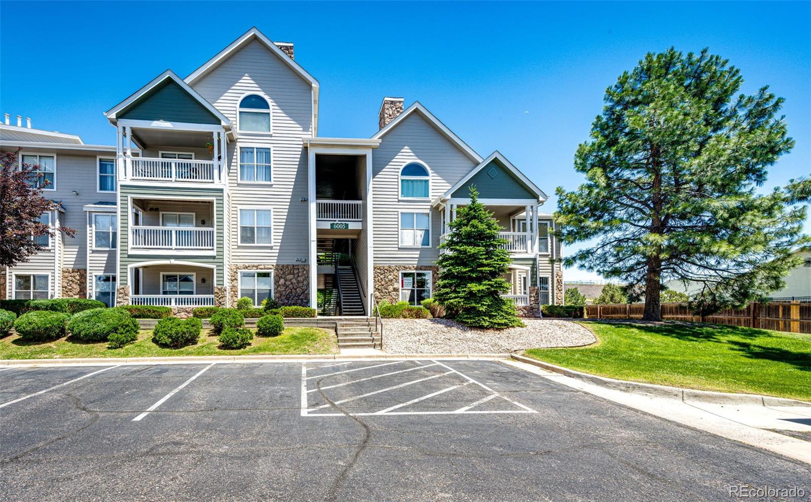 6005 W Castlegate Drive W #B18, Castle Rock, CO 80108