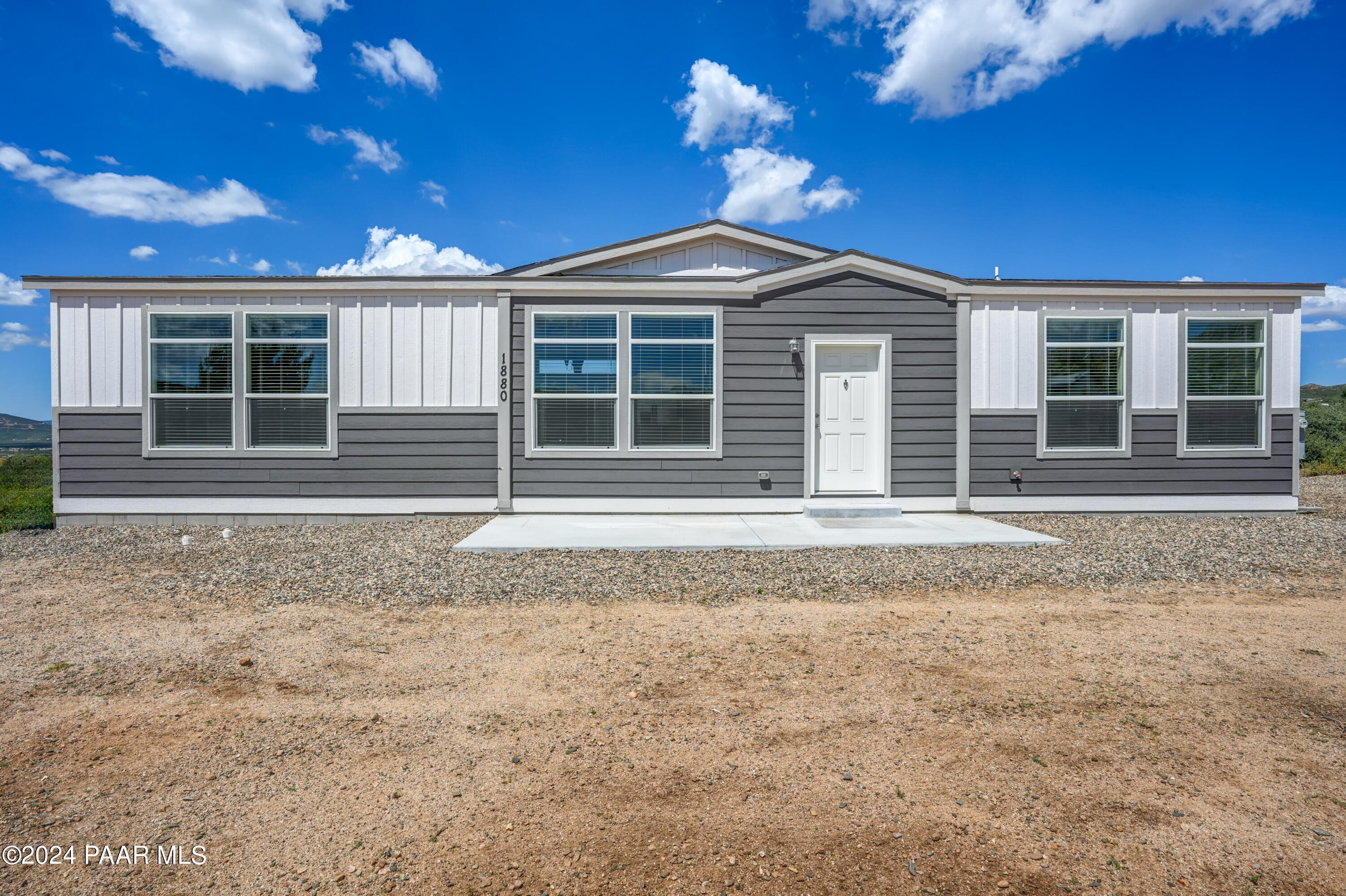 1880 N Gallian Fox Run, Dewey-Humboldt, AZ 86327