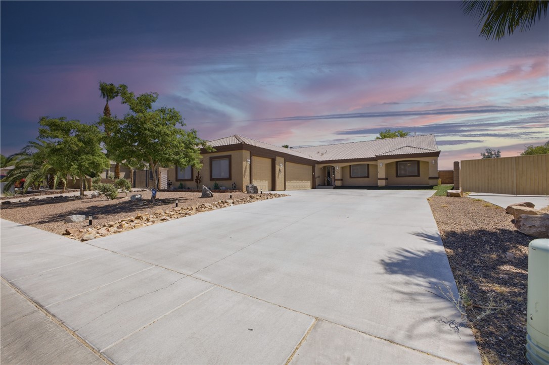4704 S Lindero Drive