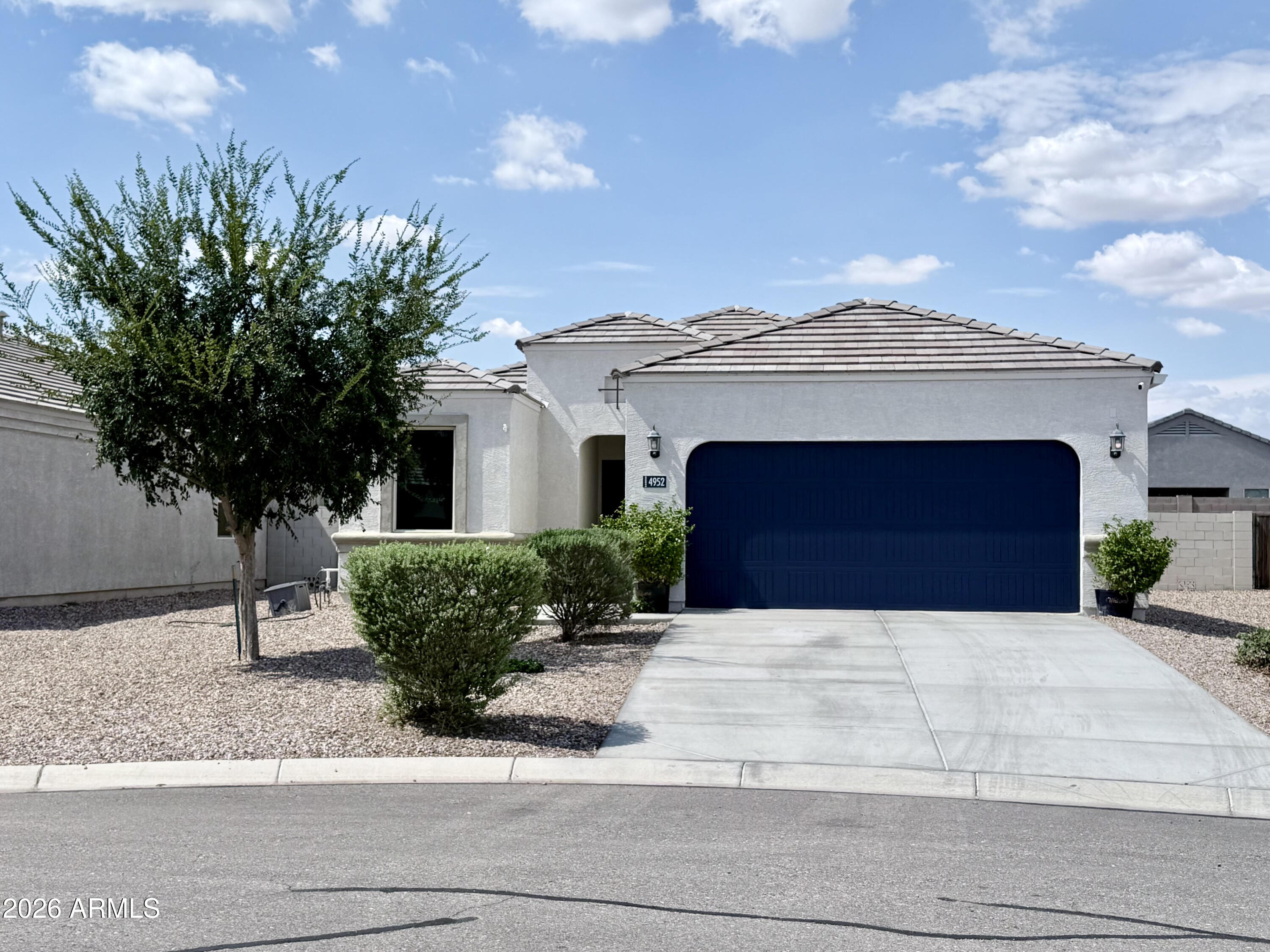 4952 E CHROMIUM Road, San Tan Valley, AZ 85143