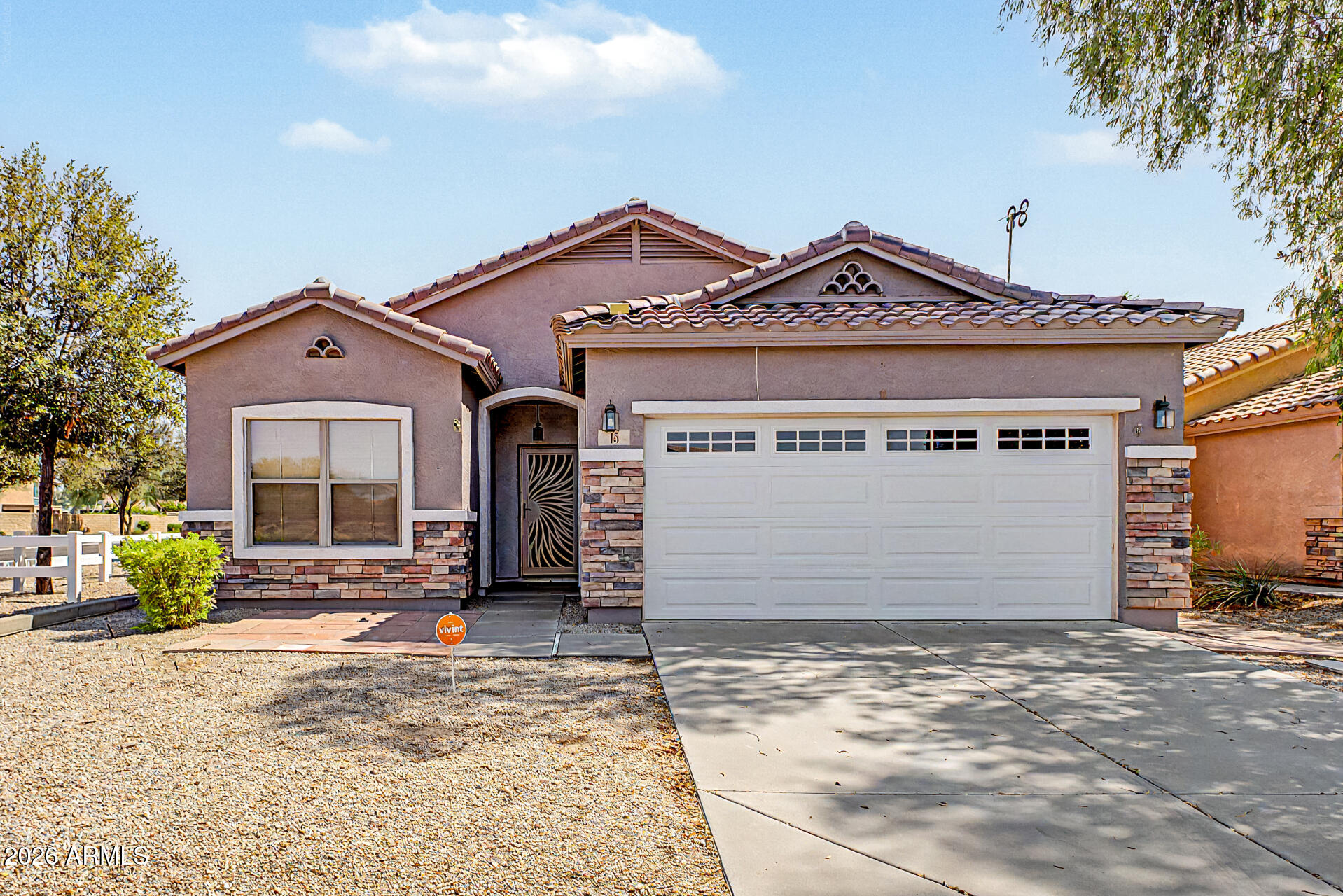 15 W DESERT VISTA Trail, San Tan Valley, AZ 85143