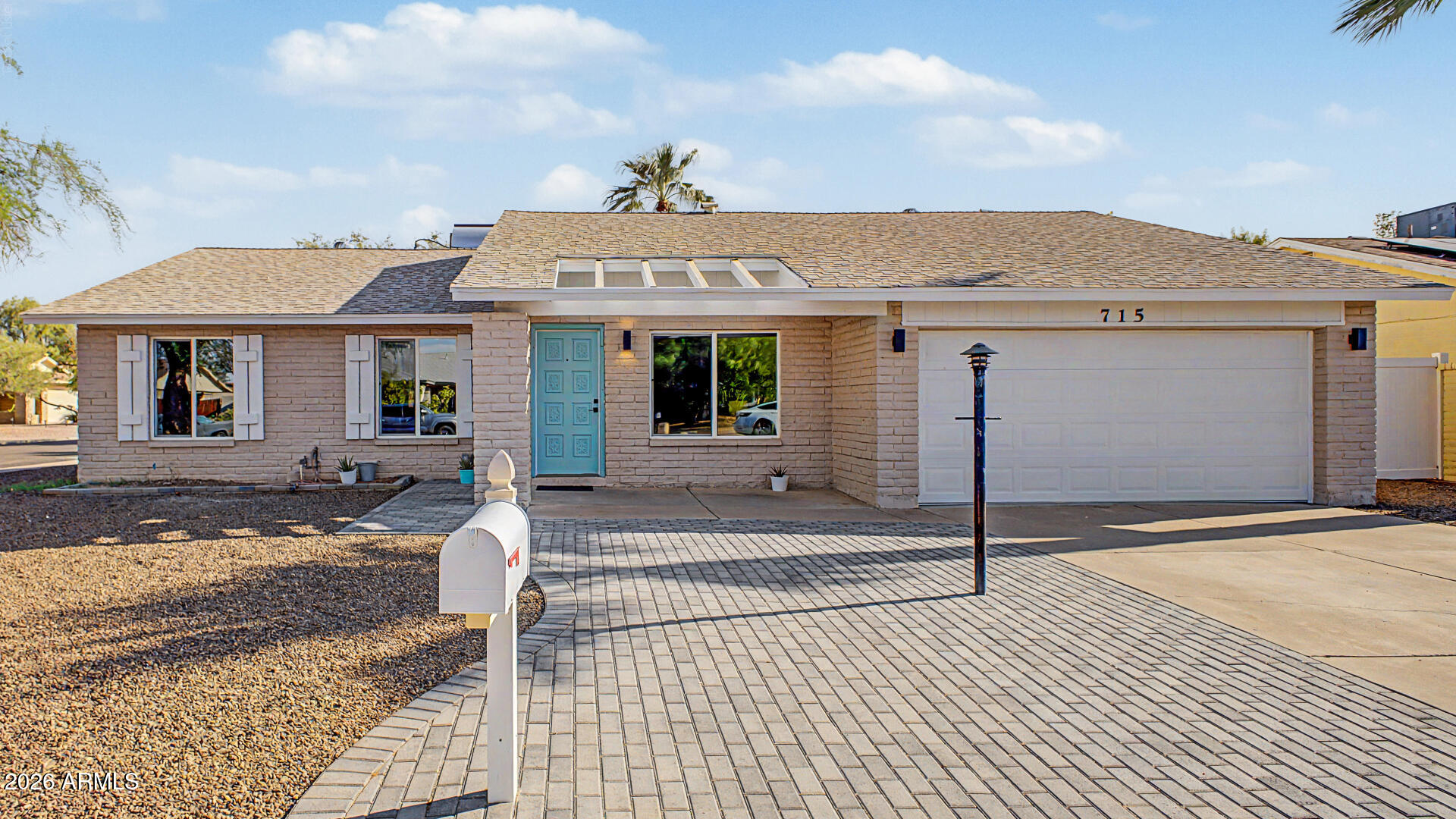 715 W LAGUNA AZUL Avenue, Mesa, AZ 85210